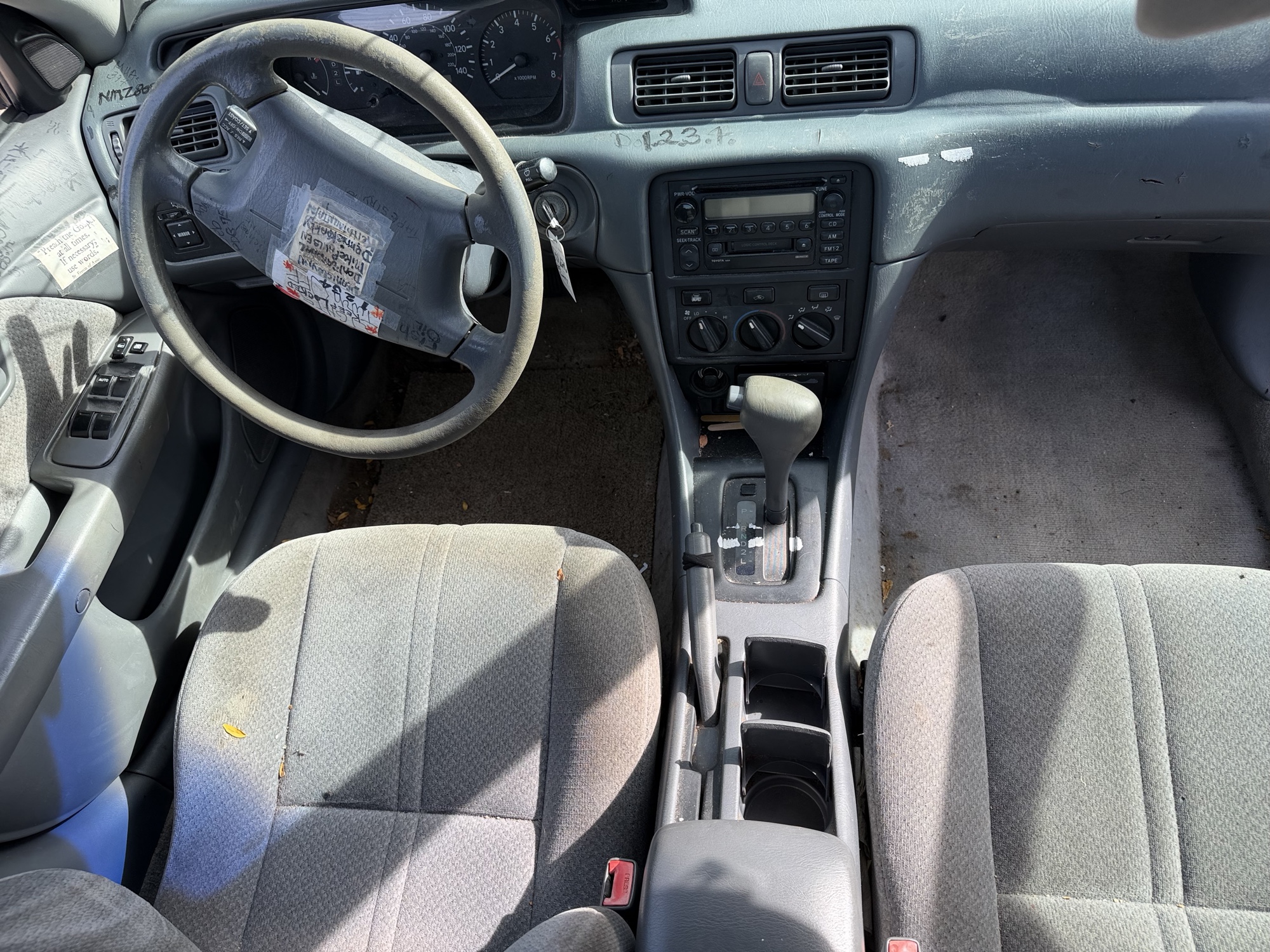 2000 toyota camry ce with 130717 miles for sale near Elk River, Minnesota 106676_34_whole_dash.jpg