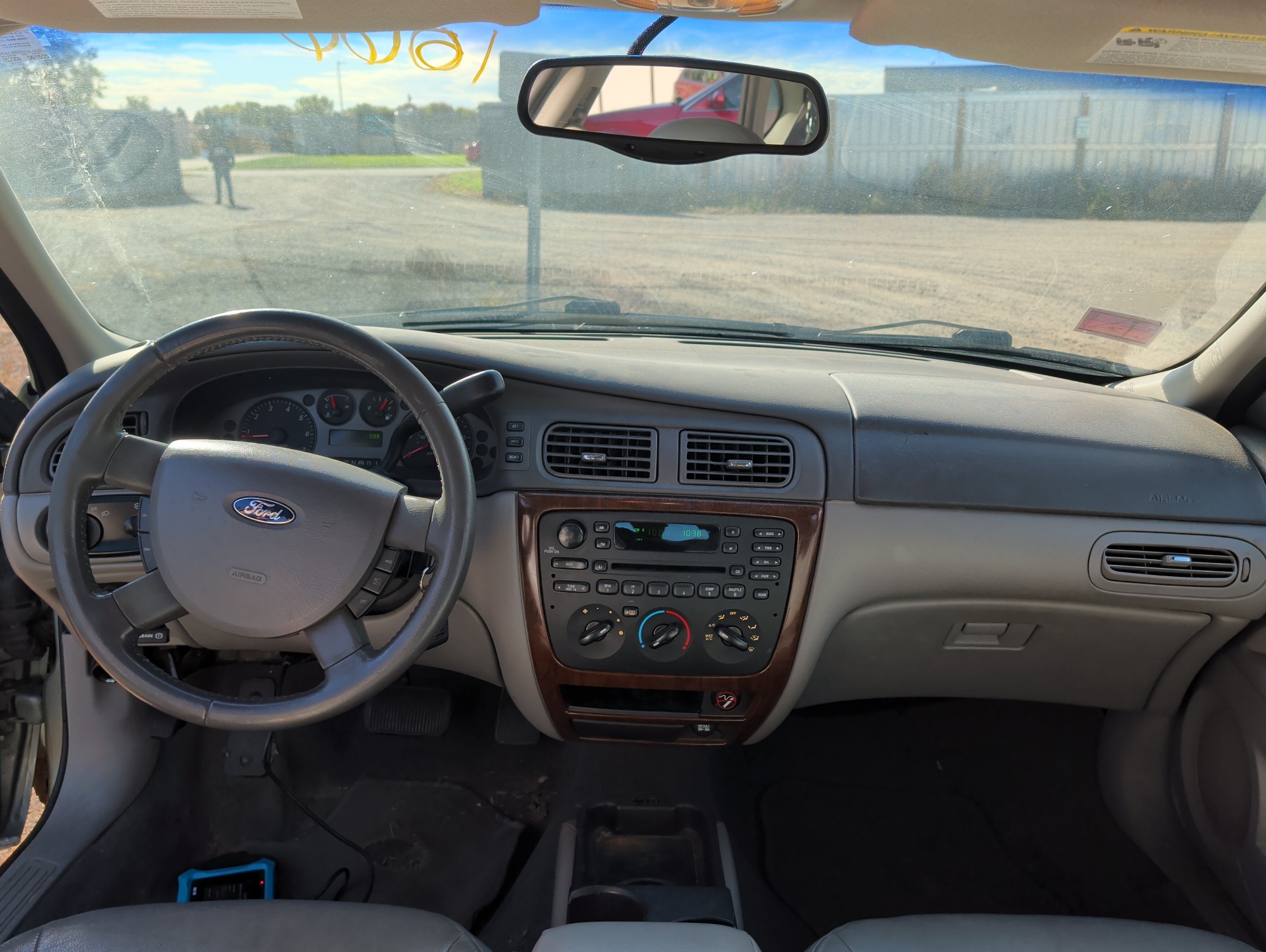 2006 ford taurus sel with 151678 miles for sale near Elk River, Minnesota 106677_34_whole_dash.jpg