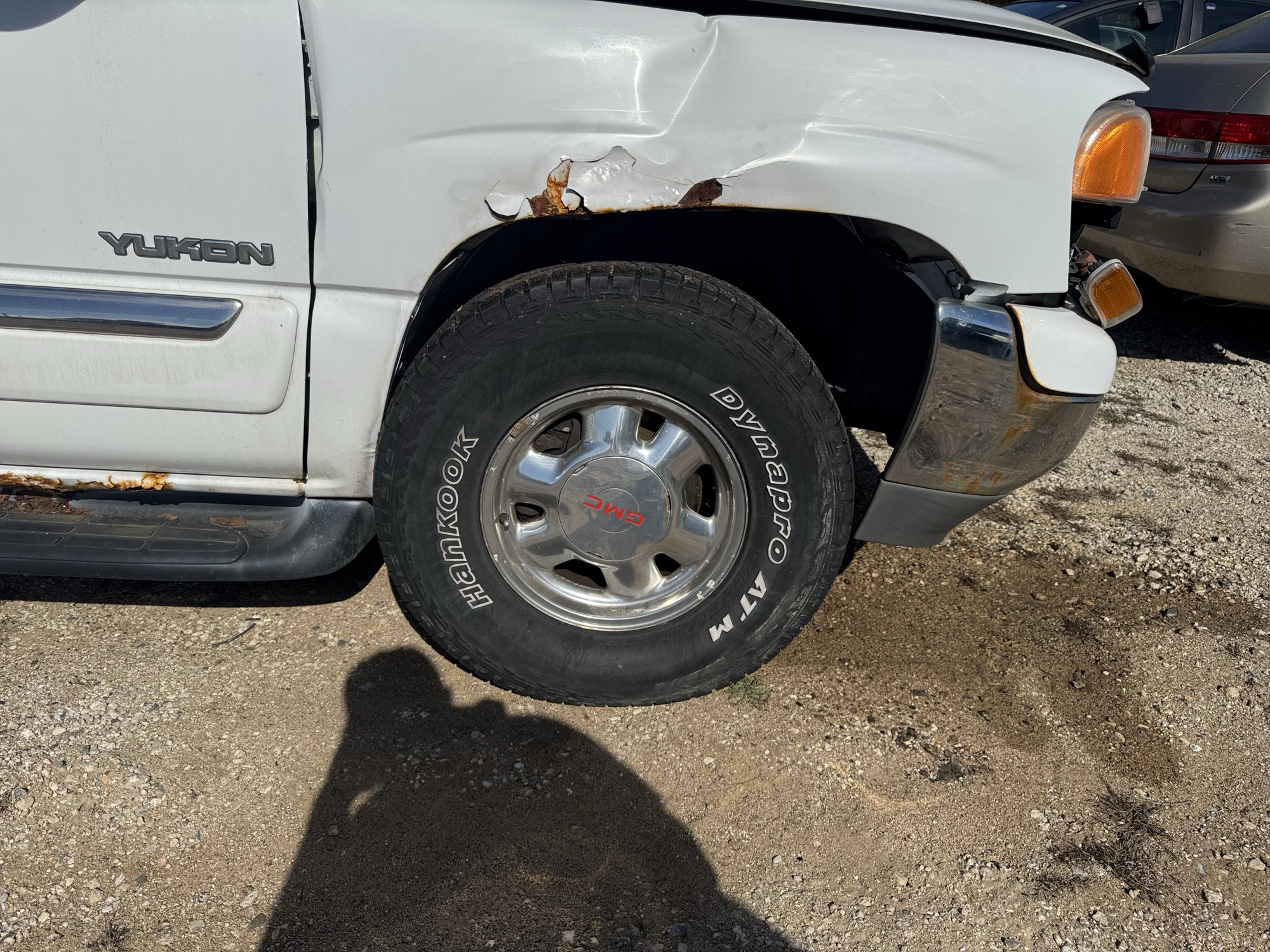 2002 gmc yukon 4wd with 268752 miles for sale near Elk River, Minnesota 106679_15_front_pass_wheel.jpg