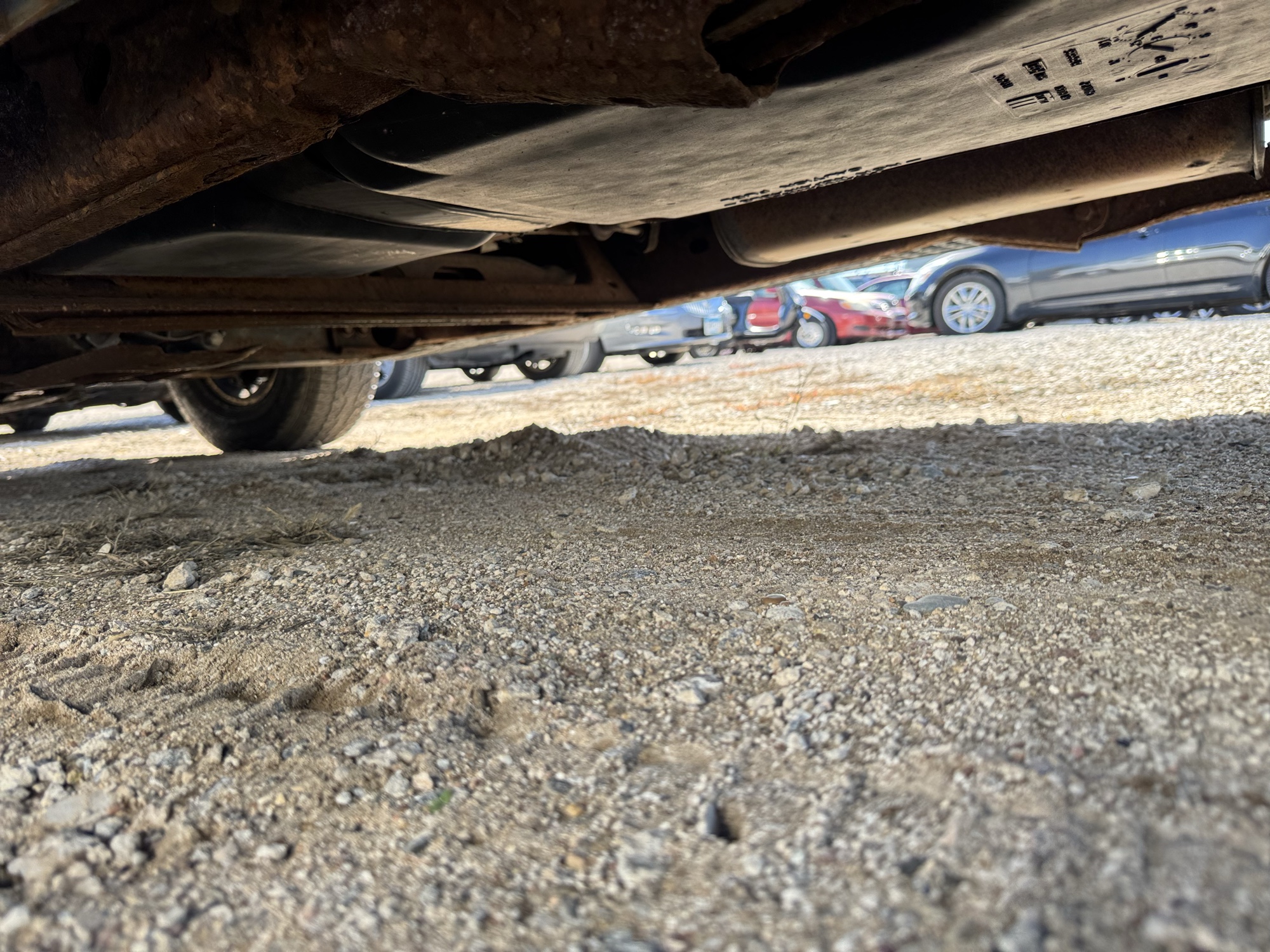 2002 gmc yukon 4wd with 268752 miles for sale near Elk River, Minnesota 106679_18_undercar_rear_drv.jpg