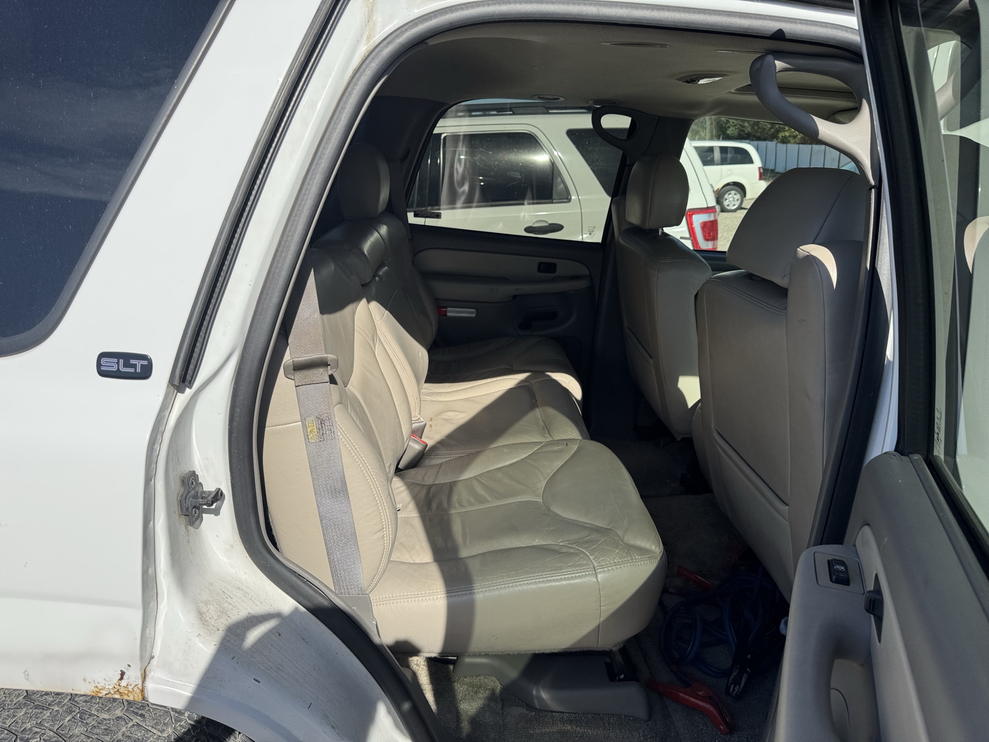 2002 gmc yukon 4wd with 268752 miles for sale near Elk River, Minnesota 106679_28_pass_rear_seat.jpg