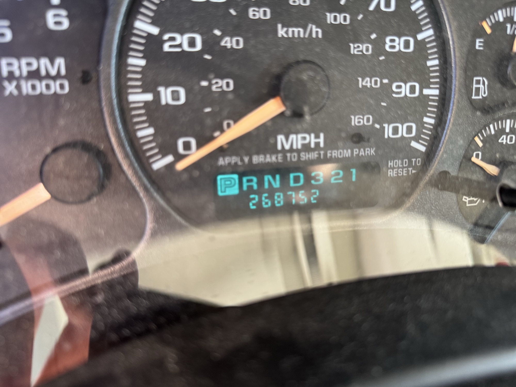 2002 gmc yukon 4wd with 268752 miles for sale near Elk River, Minnesota 106679_44_mileage_closeup.jpg