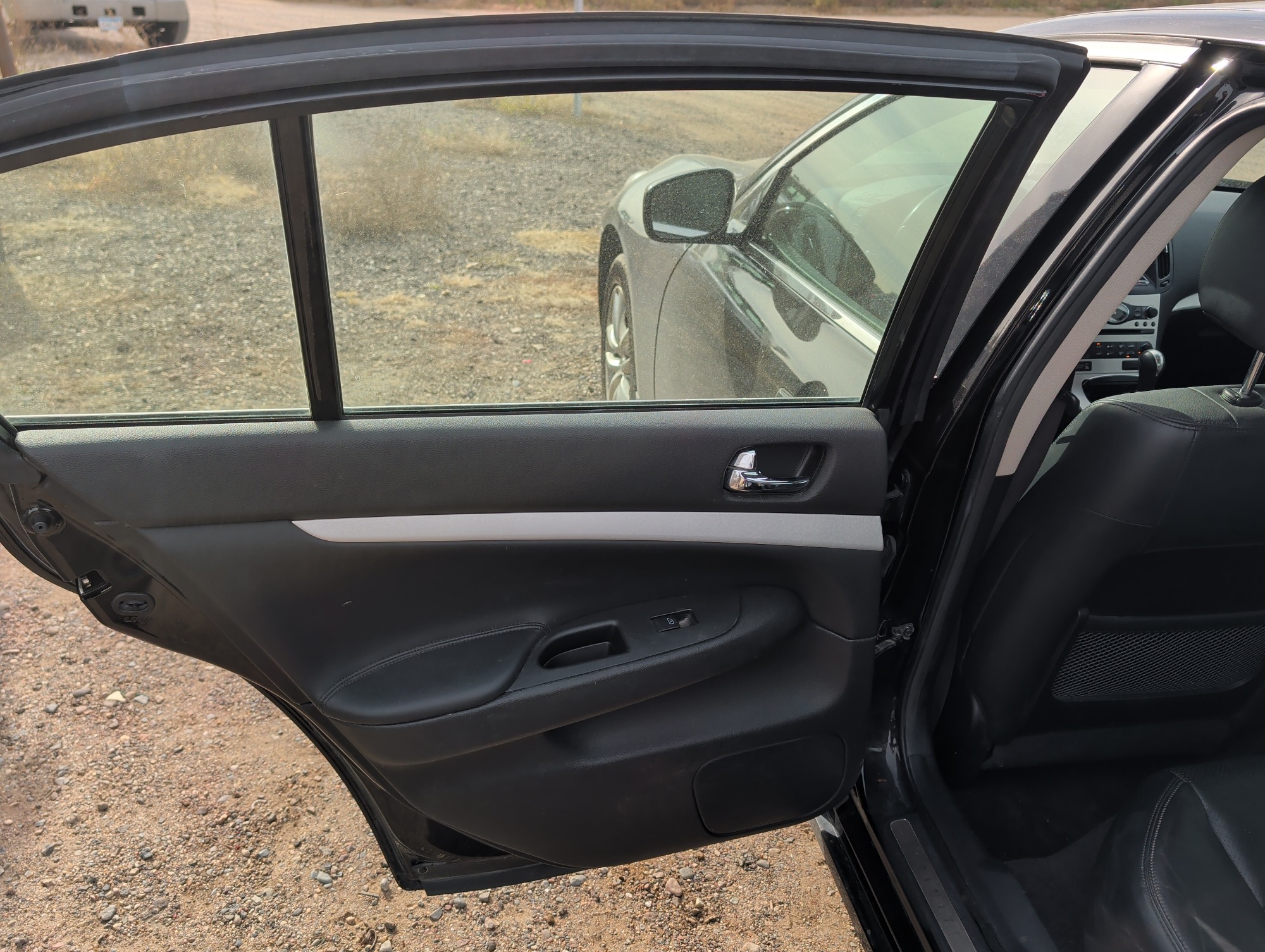 2009 infiniti g-sedan g37x-awd with 129749 miles for sale near Elk River, Minnesota 106681_25_drv_rear_door_panel.jpg