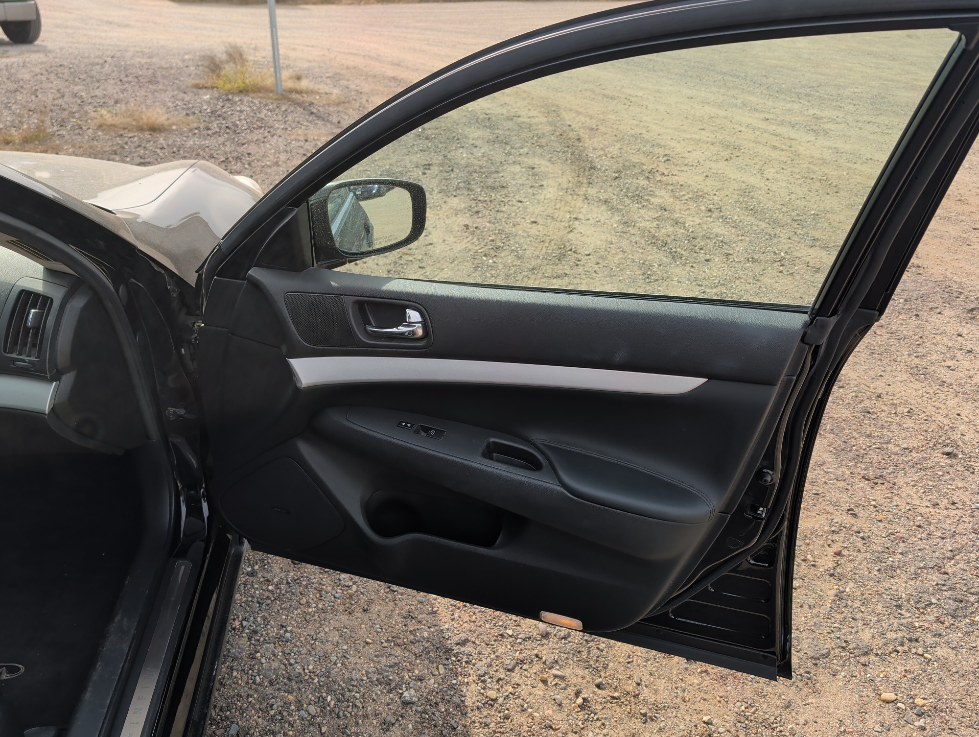 2009 infiniti g-sedan g37x-awd with 129749 miles for sale near Elk River, Minnesota 106681_32_passenger_door_panel.jpg