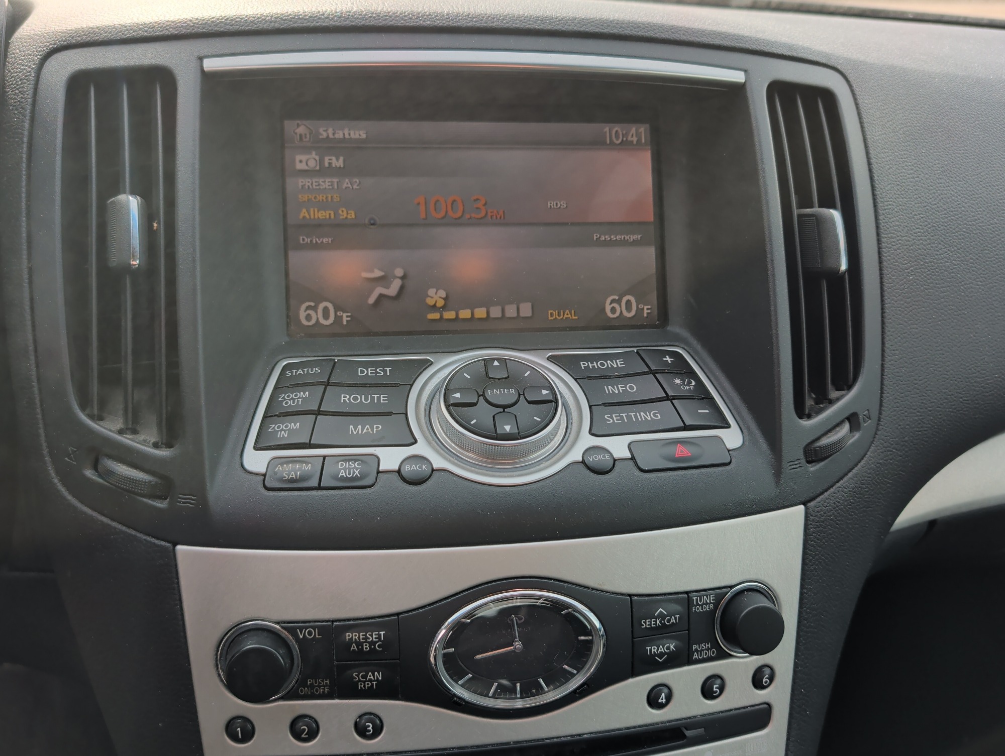 2009 infiniti g-sedan g37x-awd with 129749 miles for sale near Elk River, Minnesota 106681_39_radio_closeup.jpg