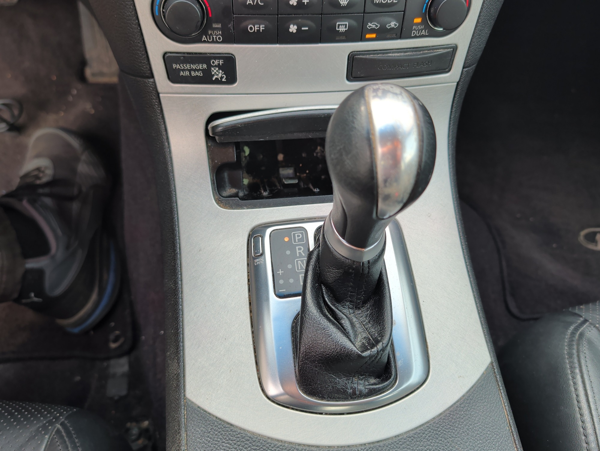 2009 infiniti g-sedan g37x-awd with 129749 miles for sale near Elk River, Minnesota 106681_41_shifter.jpg