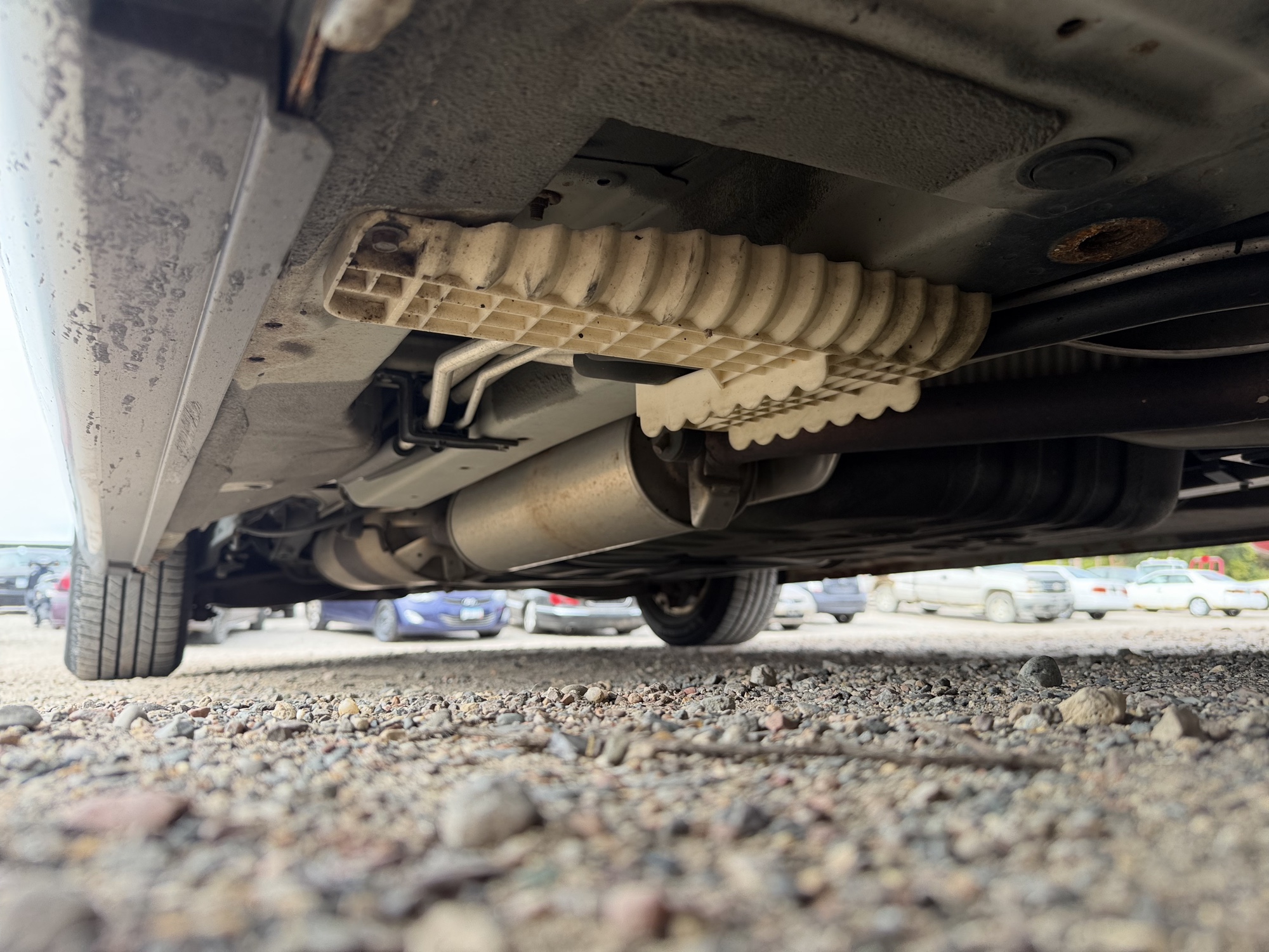 2009 honda odyssey with 273492 miles for sale near Elk River, Minnesota 106682_21_undercar_pass_side.jpg