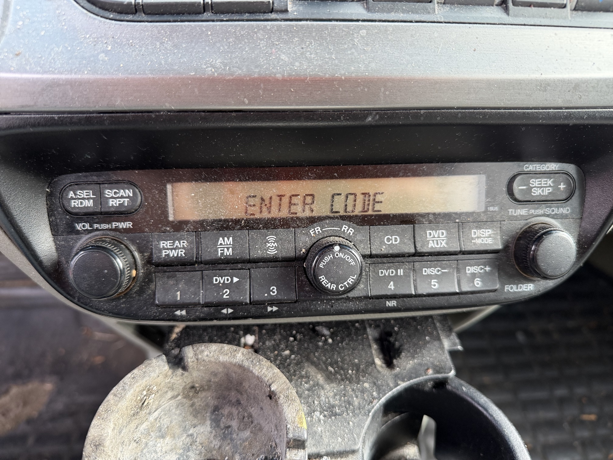 2009 honda odyssey with 273492 miles for sale near Elk River, Minnesota 106682_39_radio_closeup.jpg