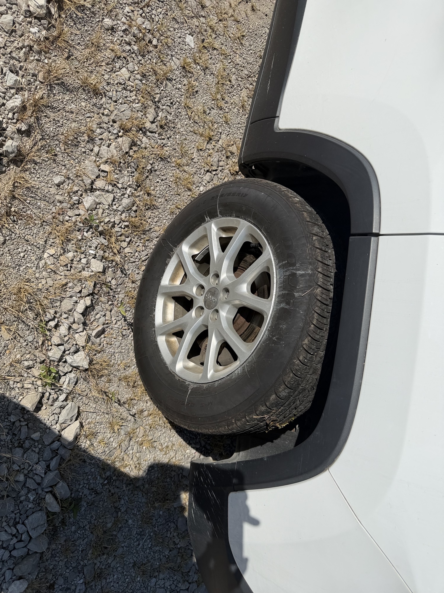 2015 jeep cherokee sport-4wd with 260455 miles for sale near St. Louis, Missouri 106683_13_rear_drv_wheel.jpg