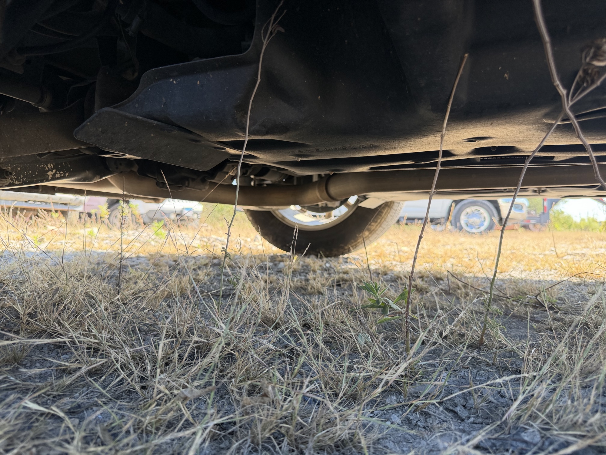 2015 jeep cherokee sport-4wd with 260455 miles for sale near St. Louis, Missouri 106683_20_undercar_rear_pass.jpg