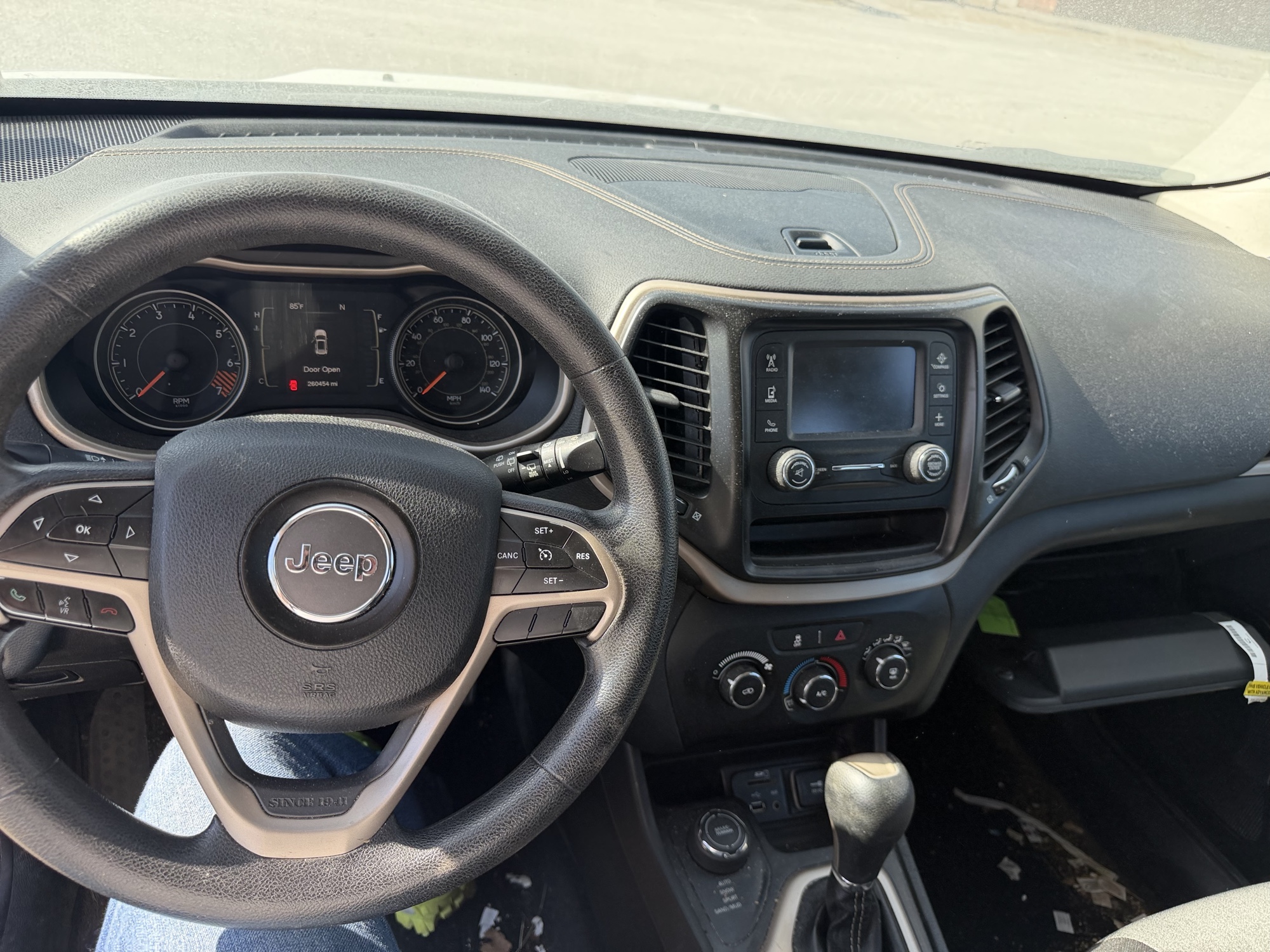 2015 jeep cherokee sport-4wd with 260455 miles for sale near St. Louis, Missouri 106683_33_dash_from_driver.jpg