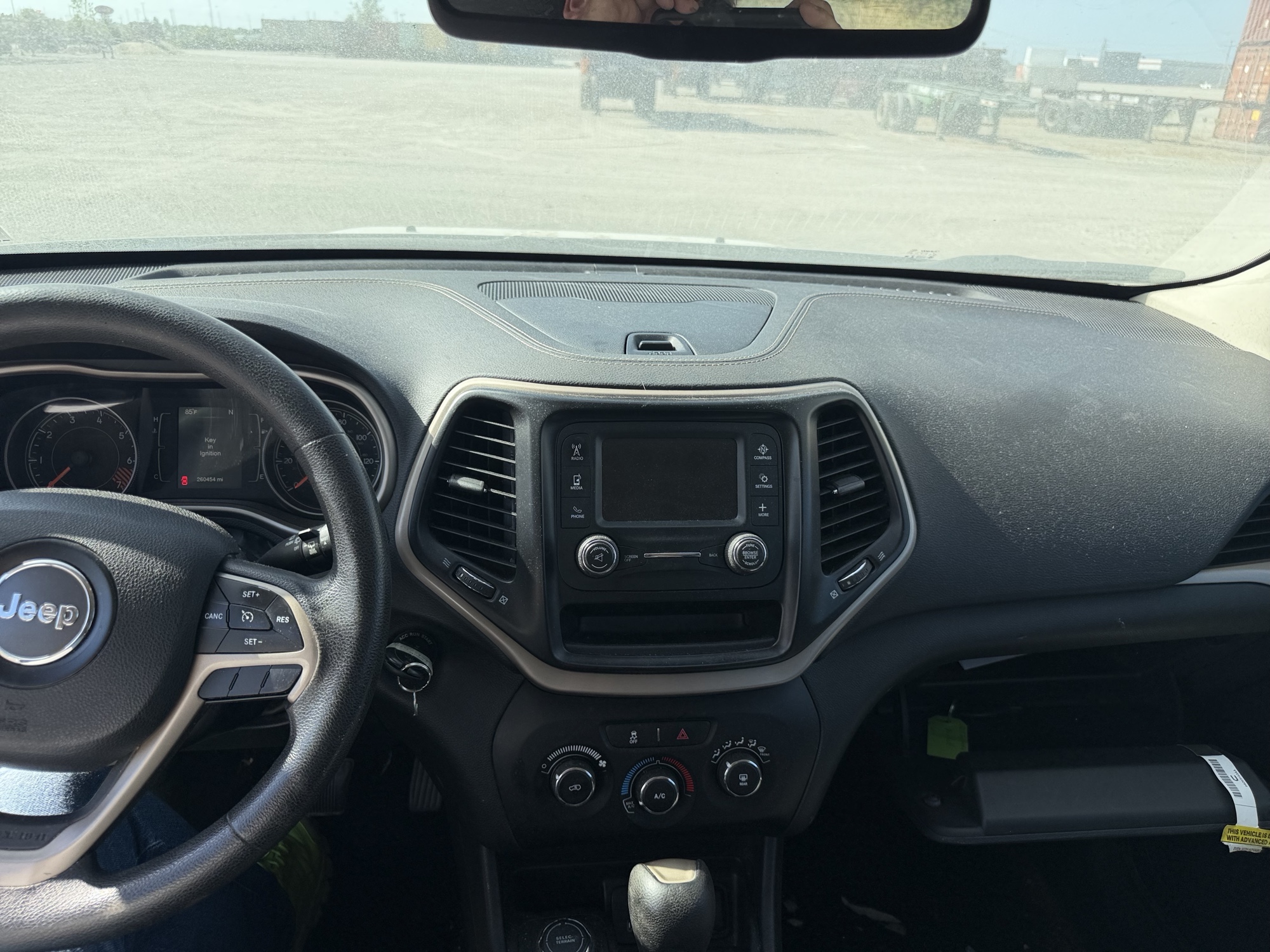 2015 jeep cherokee sport-4wd with 260455 miles for sale near St. Louis, Missouri 106683_34_whole_dash.jpg