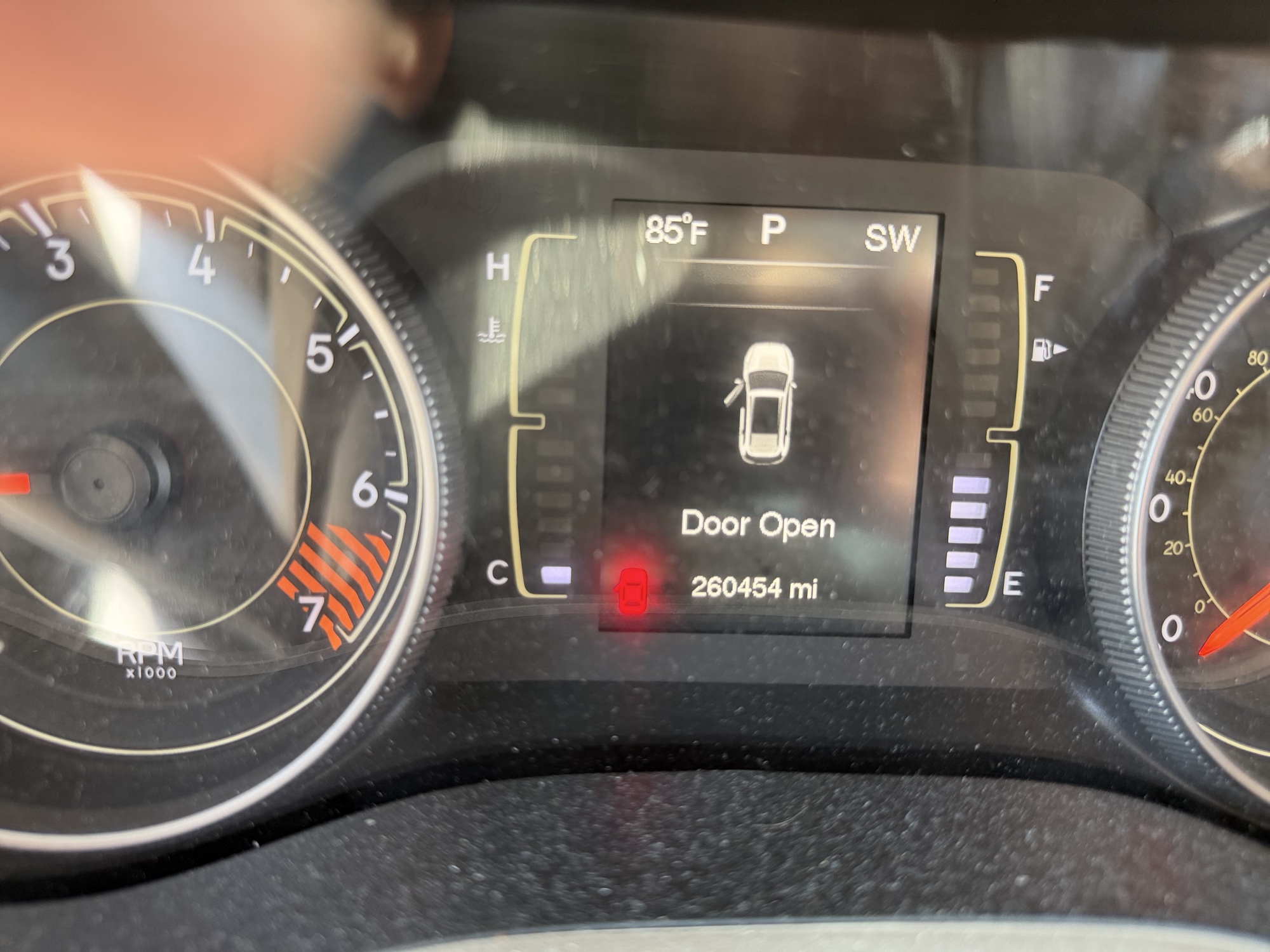2015 jeep cherokee sport-4wd with 260455 miles for sale near St. Louis, Missouri 106683_44_mileage_closeup.jpg