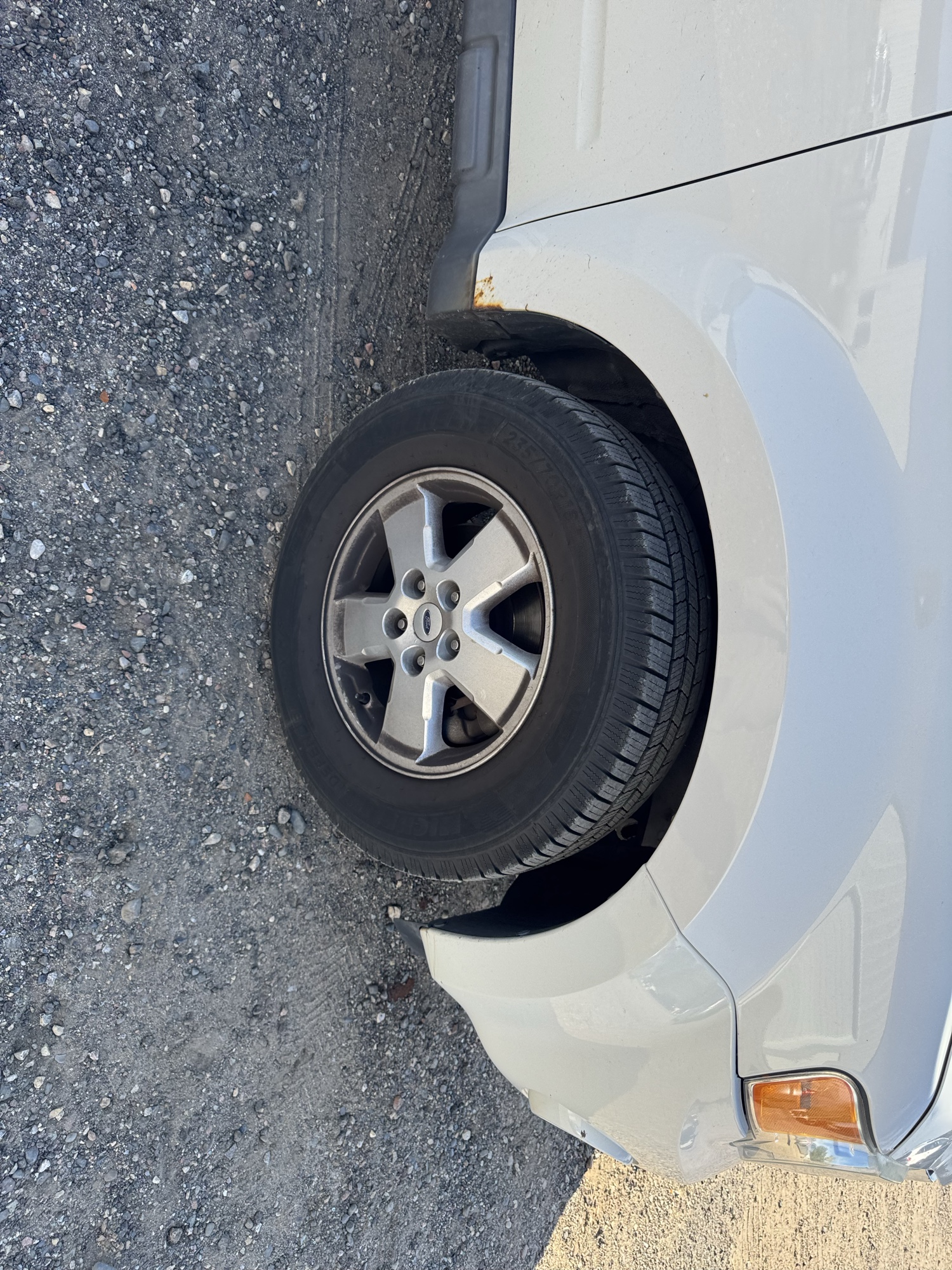 2009 ford escape xlt-fwd-v6 with 165967 miles for sale near Elk River, Minnesota 106684_15_front_pass_wheel.jpg