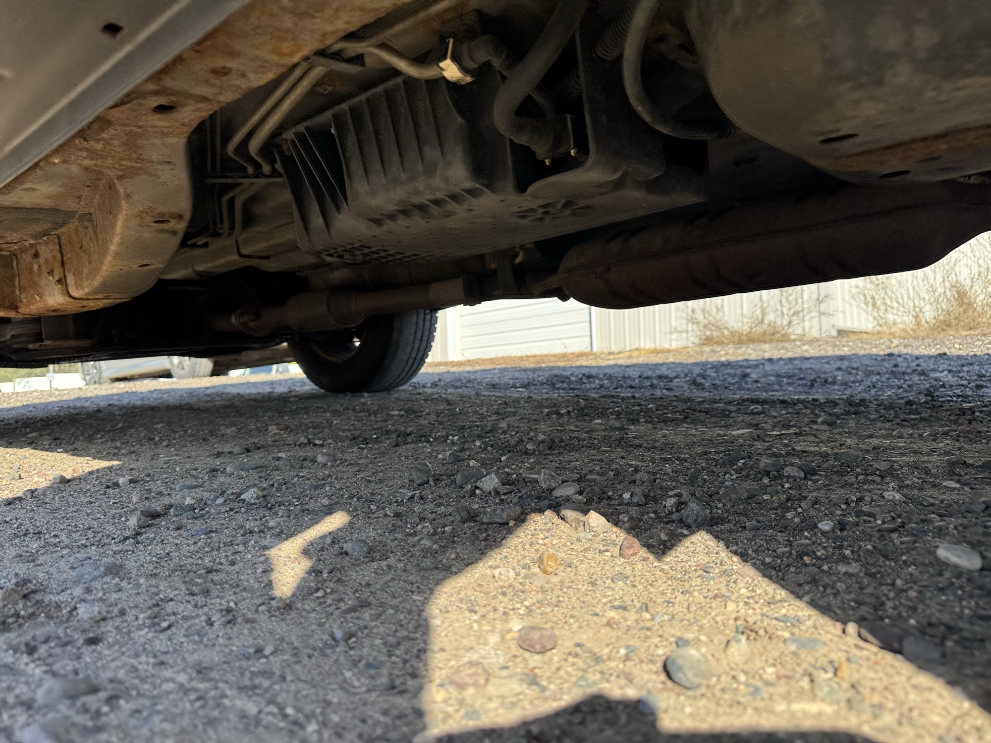 2009 ford escape xlt-fwd-v6 with 165967 miles for sale near Elk River, Minnesota 106684_18_undercar_rear_drv.jpg