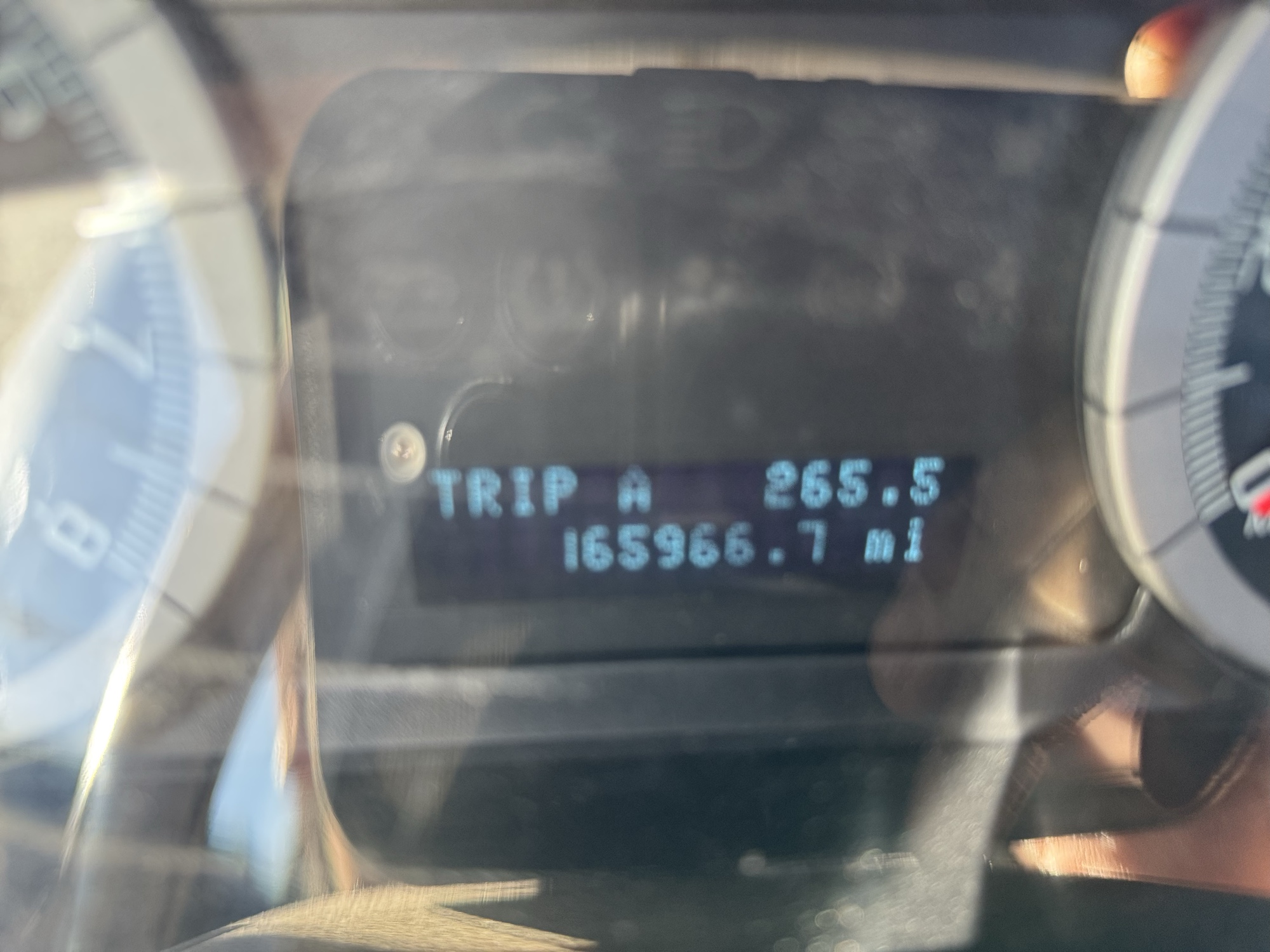 2009 ford escape xlt-fwd-v6 with 165967 miles for sale near Elk River, Minnesota 106684_44_mileage_closeup.jpg