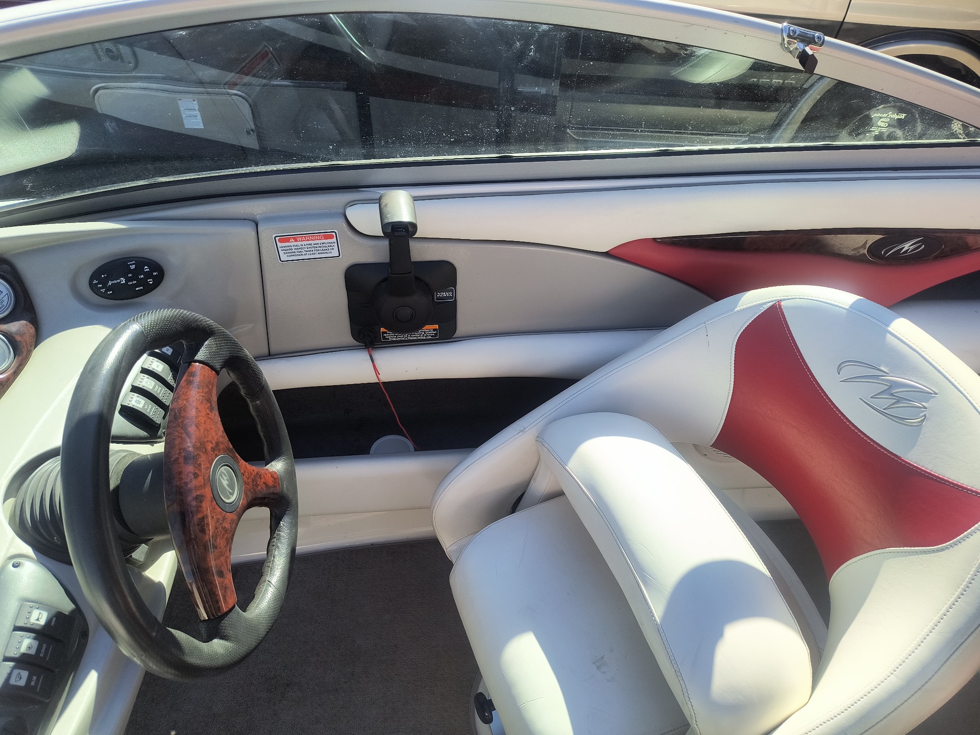 2004 monterey 190-liner-series for sale near Elk River, Minnesota 106686_23_driver_door_panel.jpg