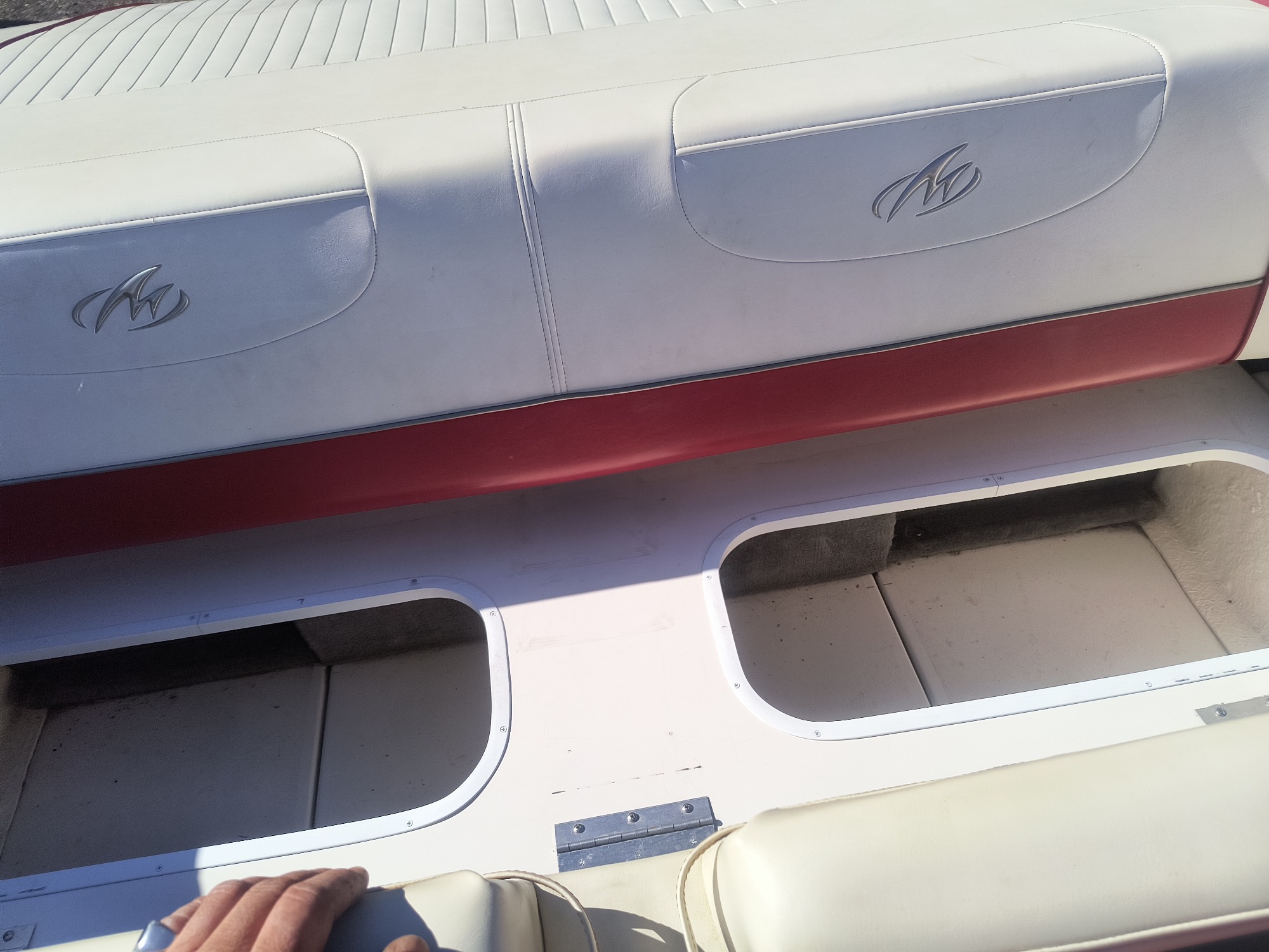 2004 monterey 190-liner-series for sale near Elk River, Minnesota 106686_26_trunk.jpg