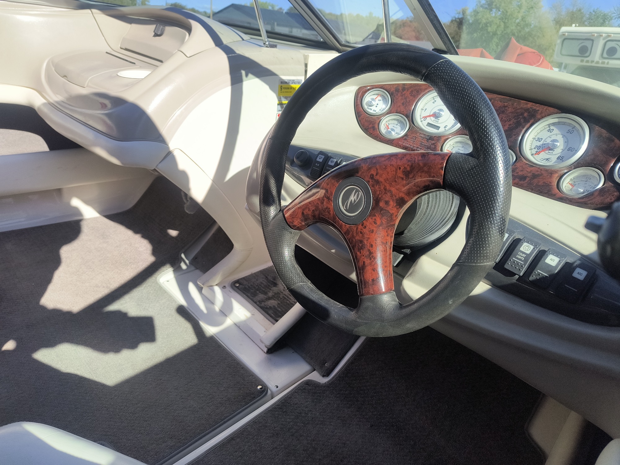 2004 monterey 190-liner-series for sale near Elk River, Minnesota 106686_36_steering_wheel.jpg