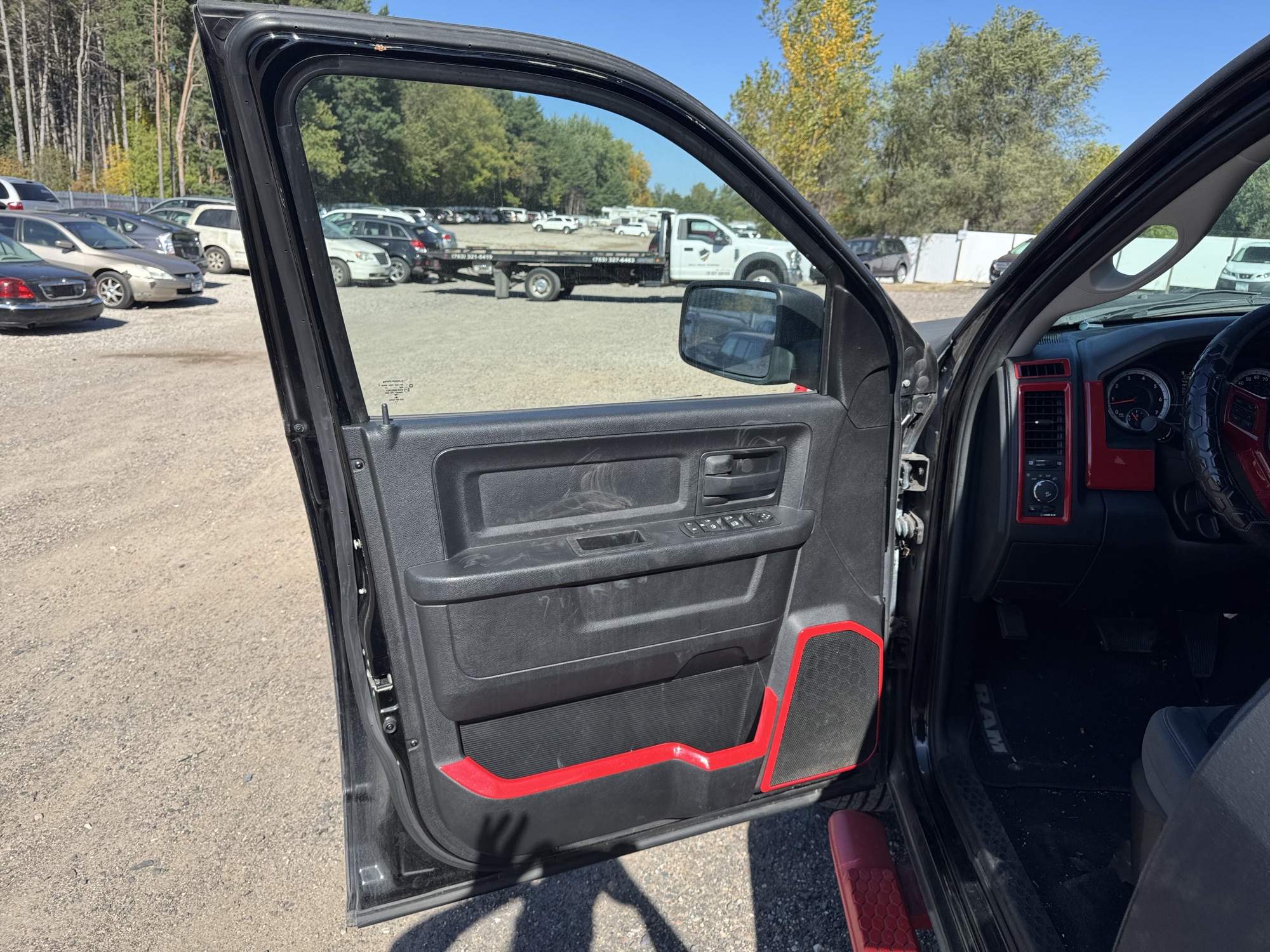 2014 ram 1500 tradesman-quad-cab-4wd with 109498 miles for sale near Elk River, Minnesota 106687_23_driver_door_panel.jpg