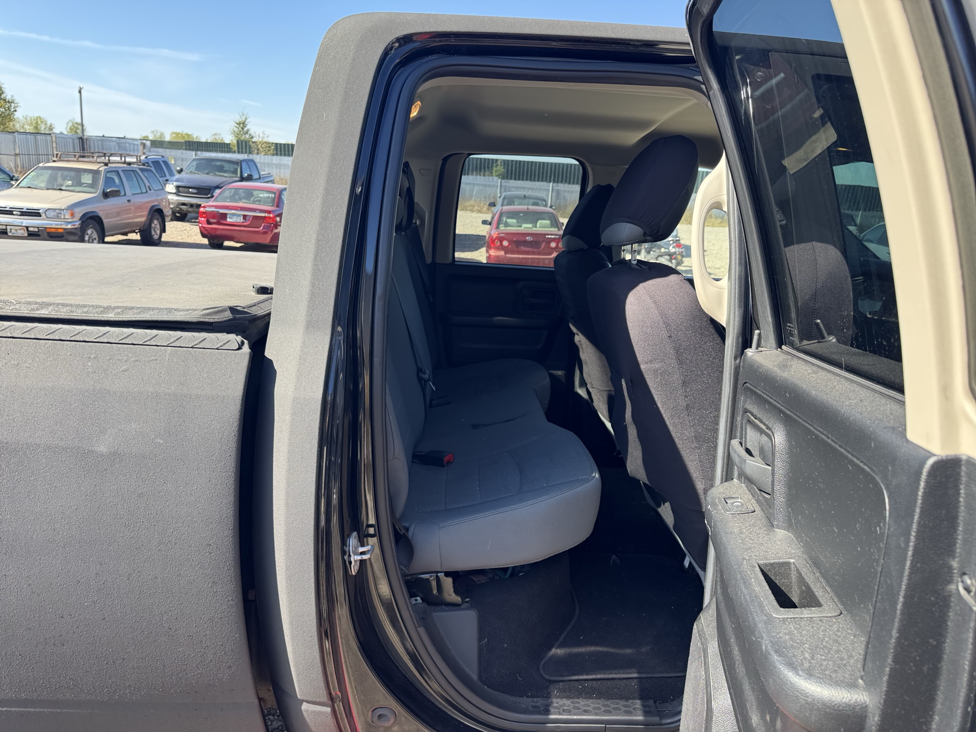 2014 ram 1500 tradesman-quad-cab-4wd with 109498 miles for sale near Elk River, Minnesota 106687_28_pass_rear_seat.jpg