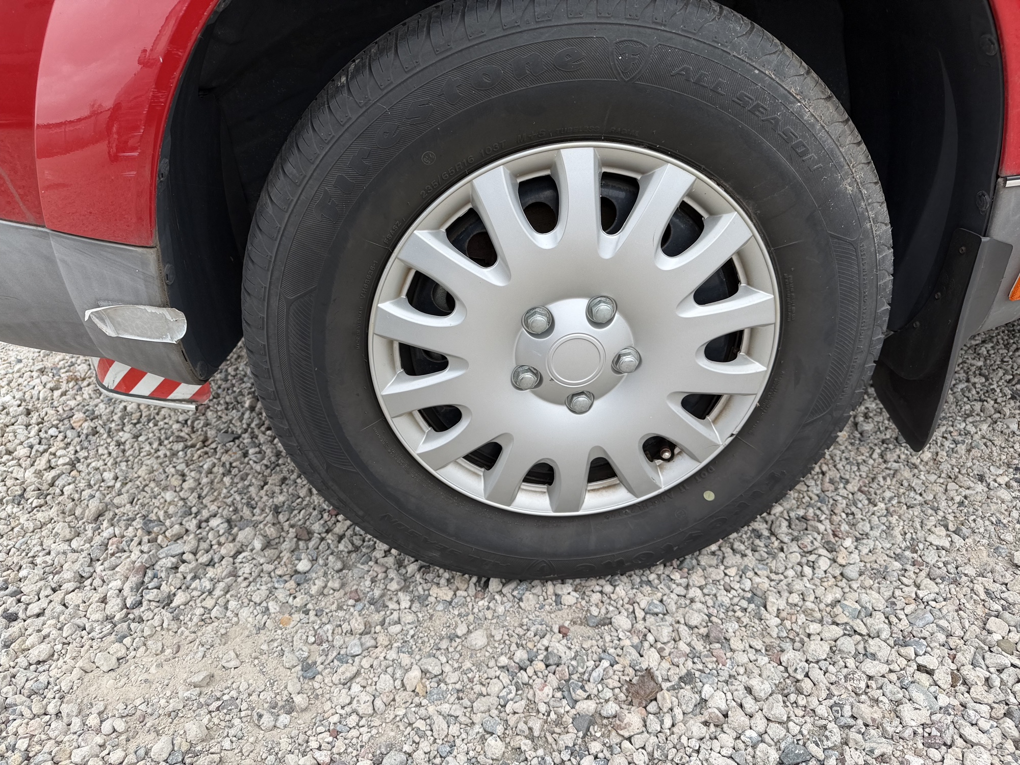 2003 saturn vue fwd with 178435 miles for sale near Elk River, Minnesota 106689_12_drv_front_wheel.jpg