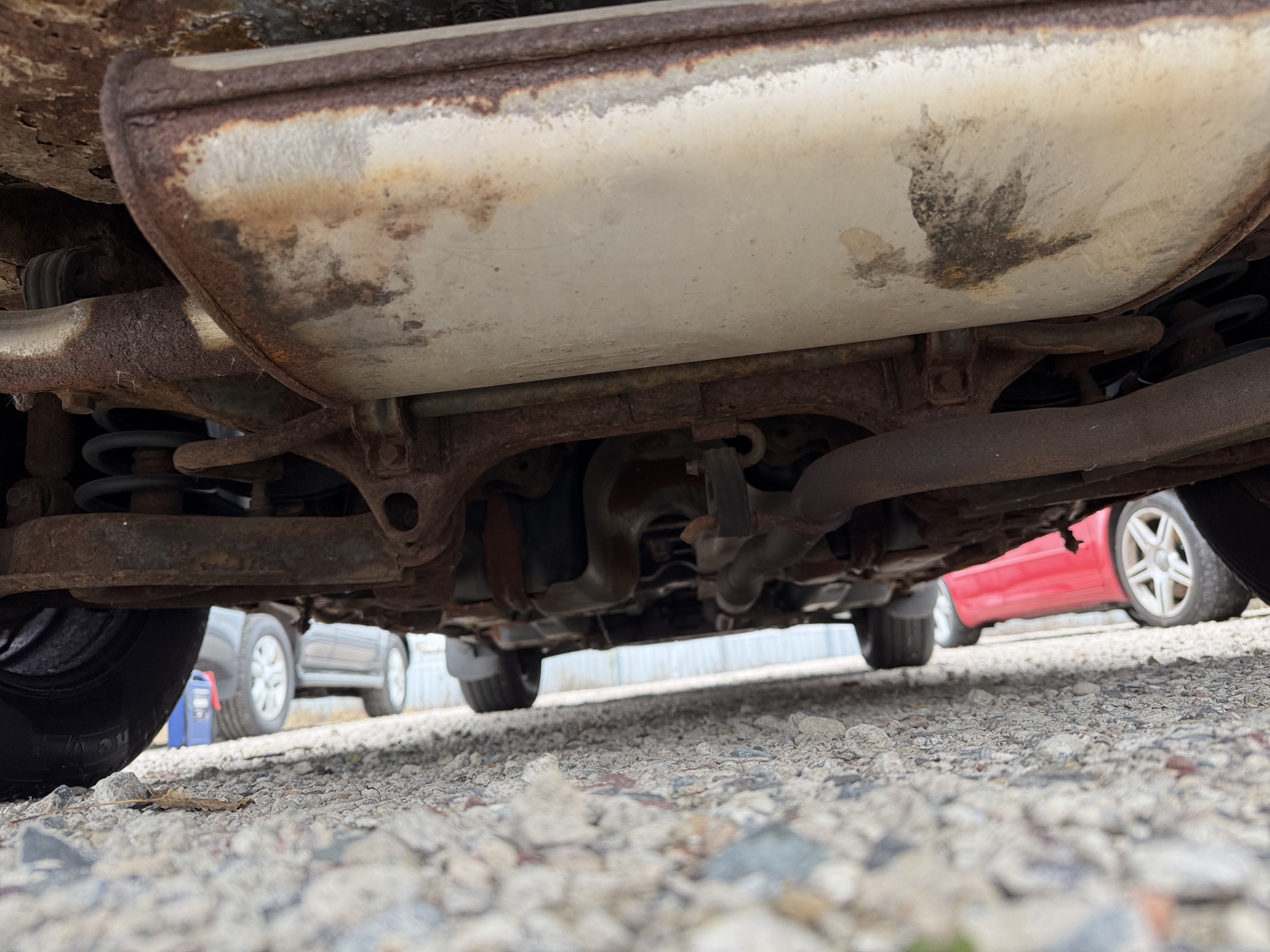 2003 saturn vue fwd with 178435 miles for sale near Elk River, Minnesota 106689_19_undercar_rear.jpg
