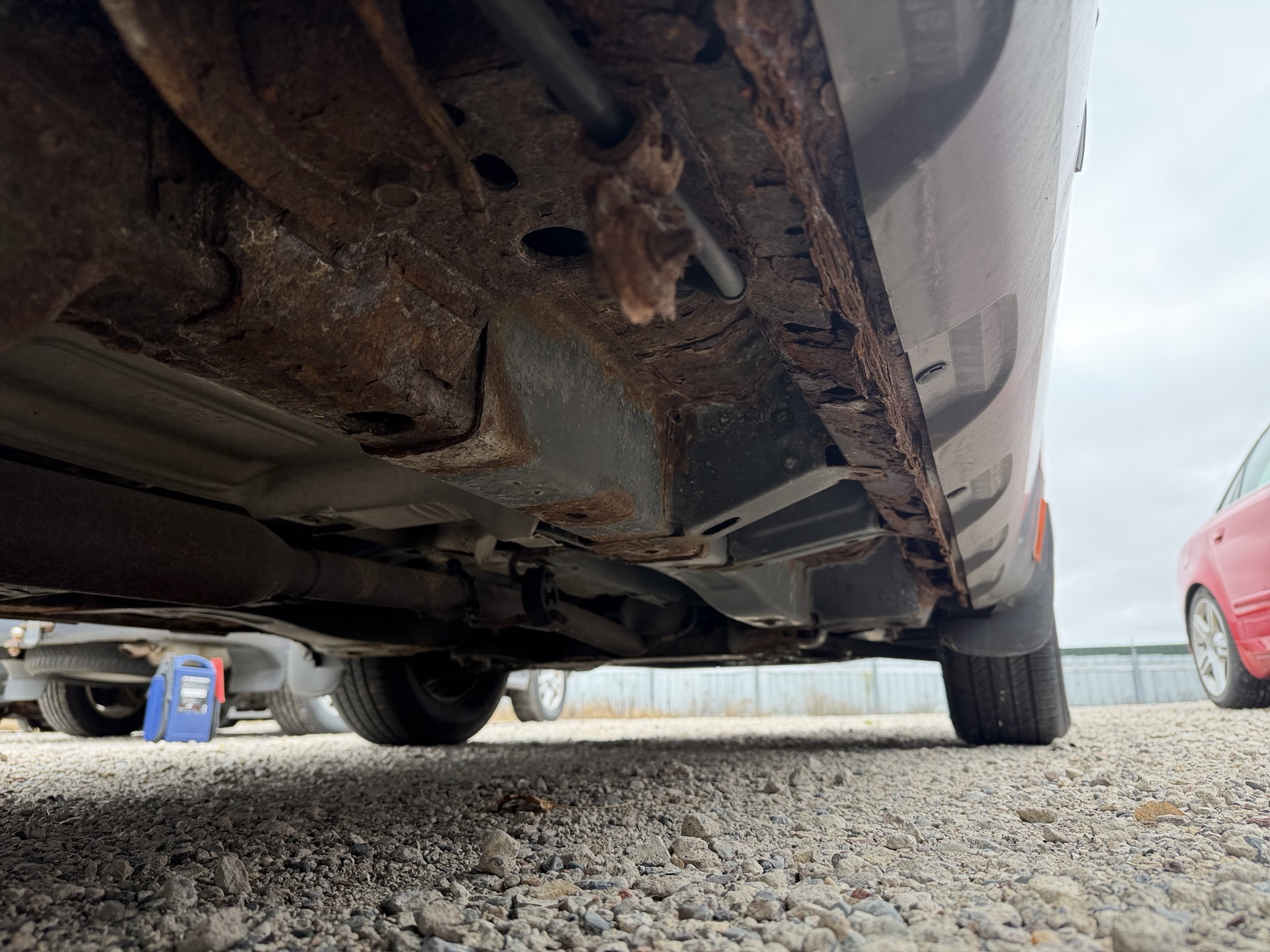 2003 saturn vue fwd with 178435 miles for sale near Elk River, Minnesota 106689_20_undercar_rear_pass.jpg