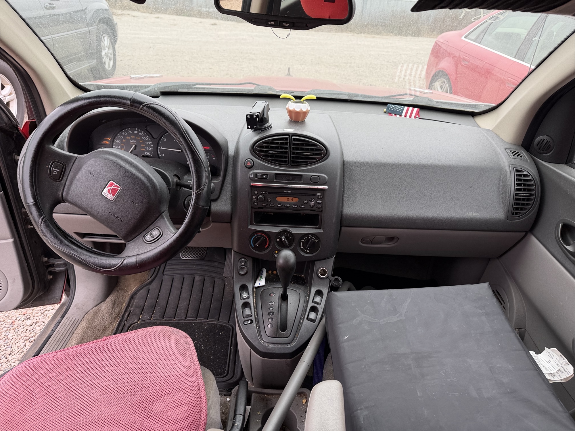 2003 saturn vue fwd with 178435 miles for sale near Elk River, Minnesota 106689_34_whole_dash.jpg