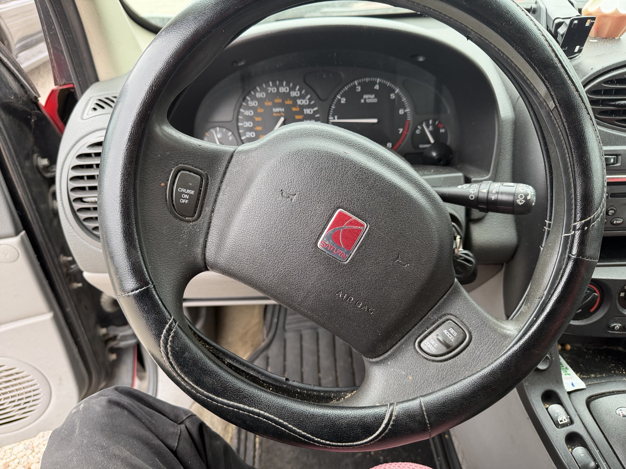 2003 saturn vue fwd with 178435 miles for sale near Elk River, Minnesota 106689_36_steering_wheel.jpg