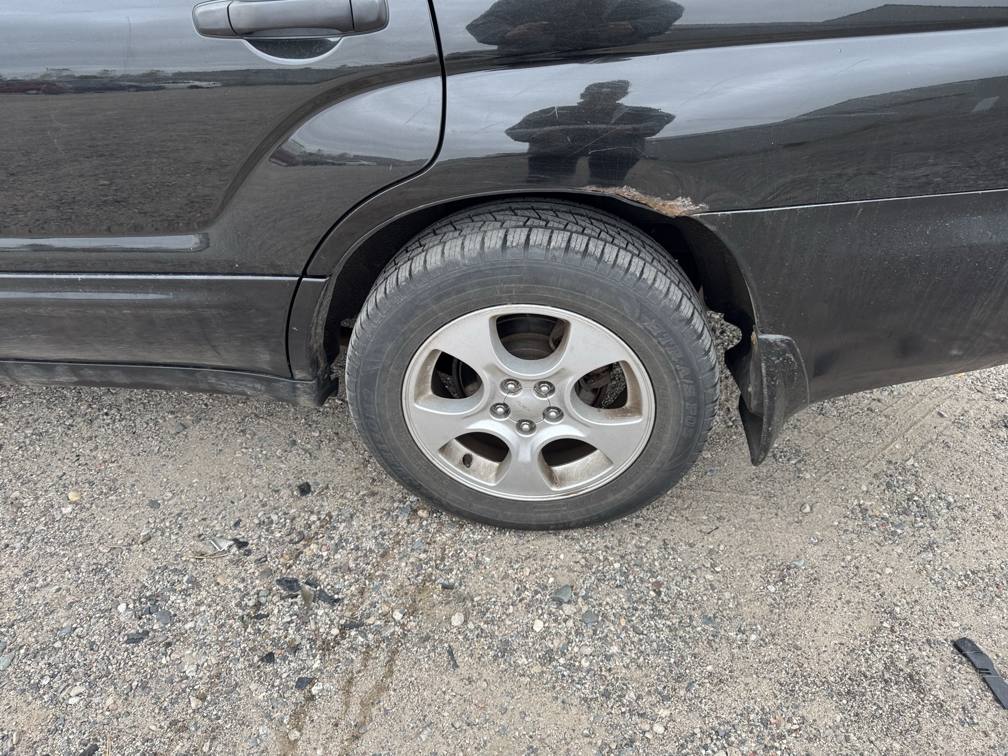 2004 subaru forester 2.5-xs with 87813 miles for sale near Elk River, Minnesota 106690_13_rear_drv_wheel.jpg