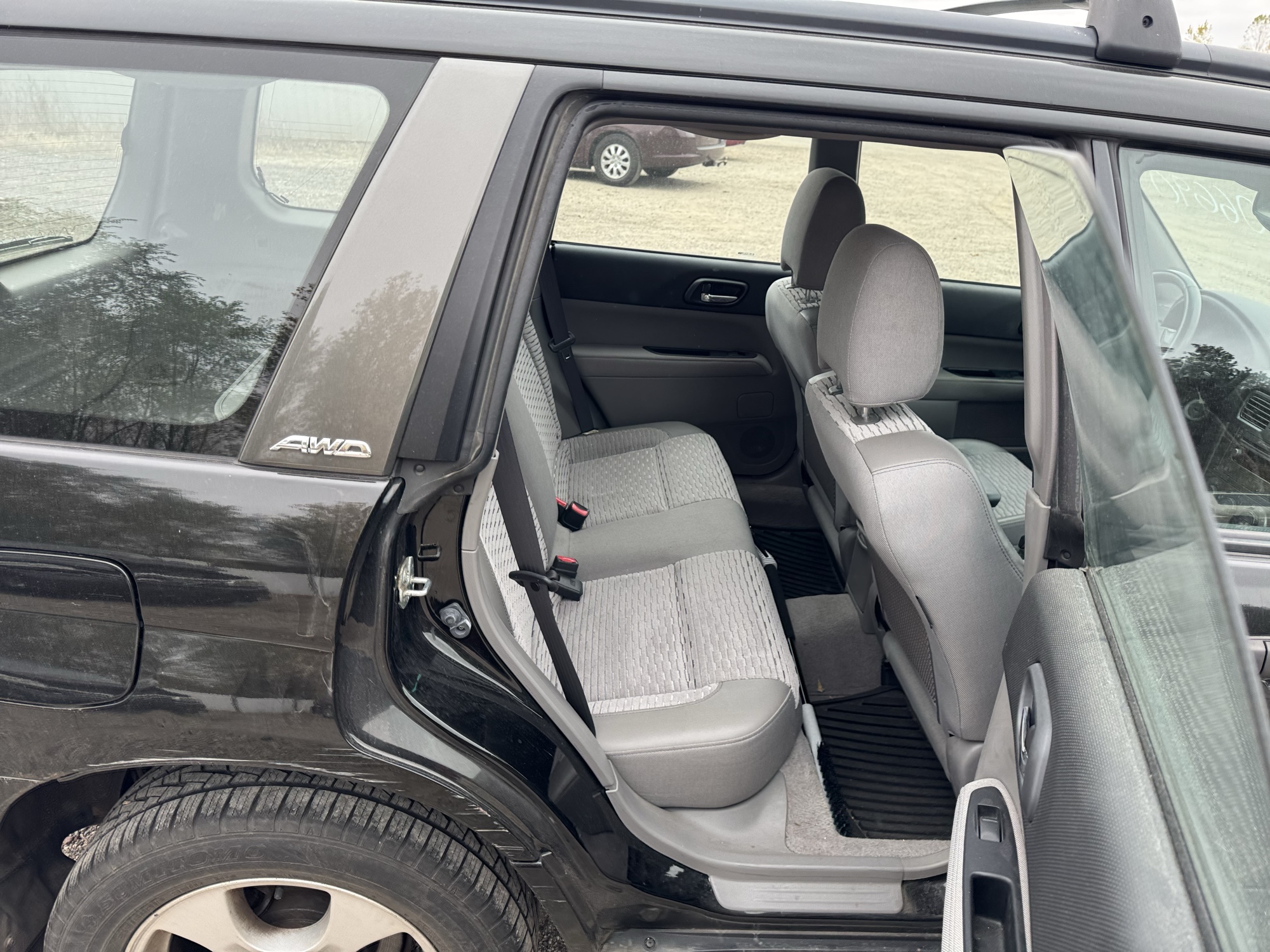 2004 subaru forester 2.5-xs with 87813 miles for sale near Elk River, Minnesota 106690_28_pass_rear_seat.jpg