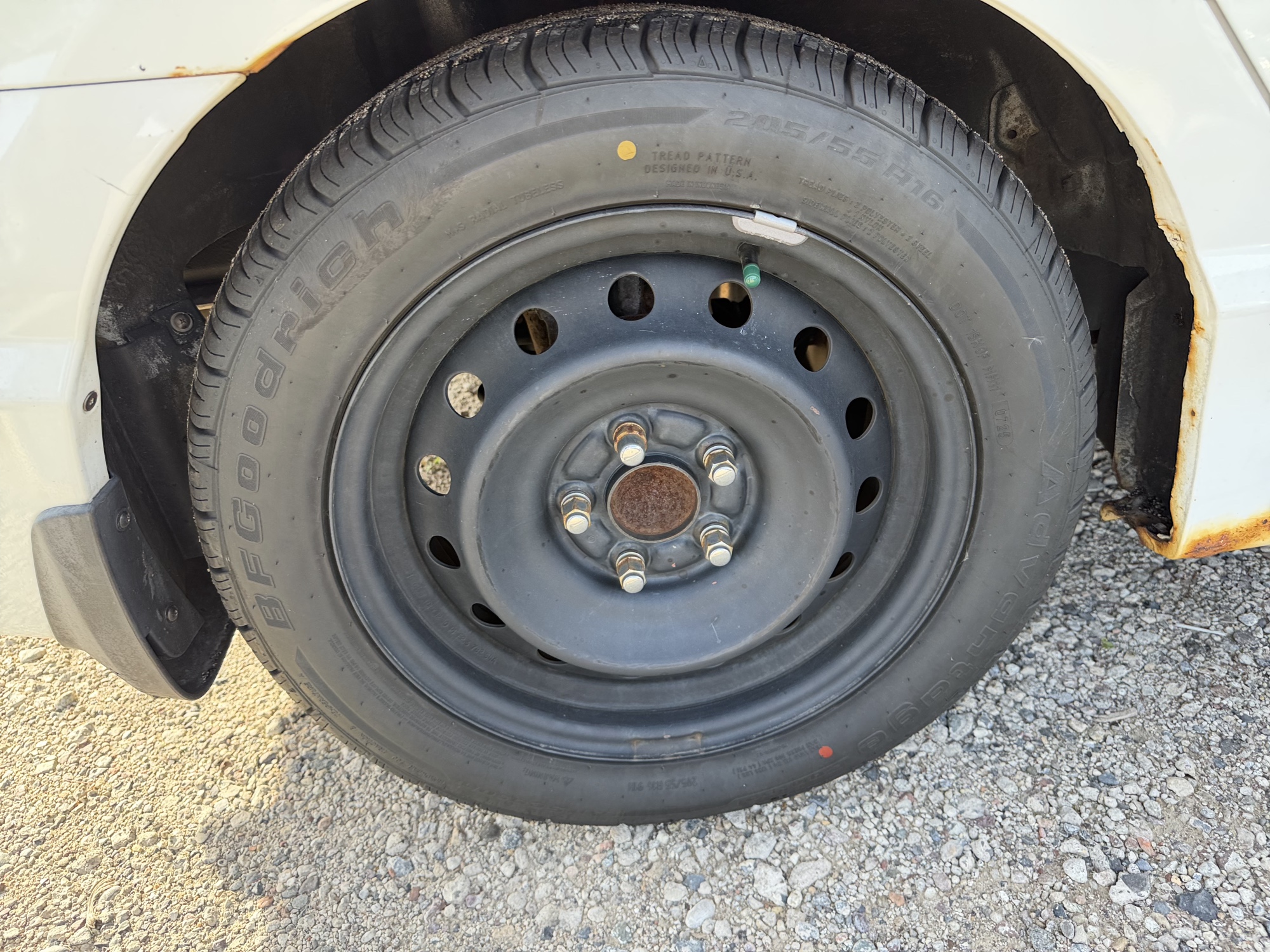 2006 honda civic lx-sedan with 201831 miles for sale near Elk River, Minnesota 106691_14_rear_pass_wheel.jpg