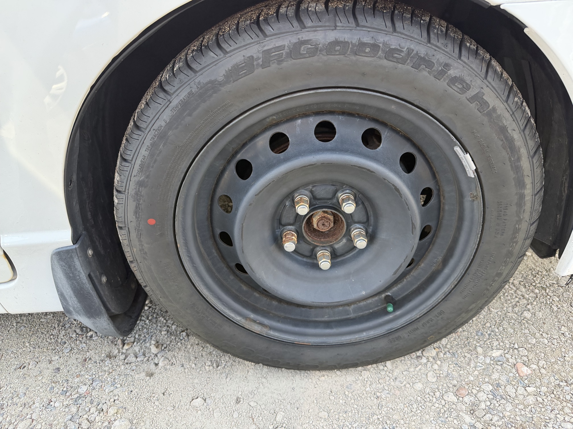 2006 honda civic lx-sedan with 201831 miles for sale near Elk River, Minnesota 106691_15_front_pass_wheel.jpg