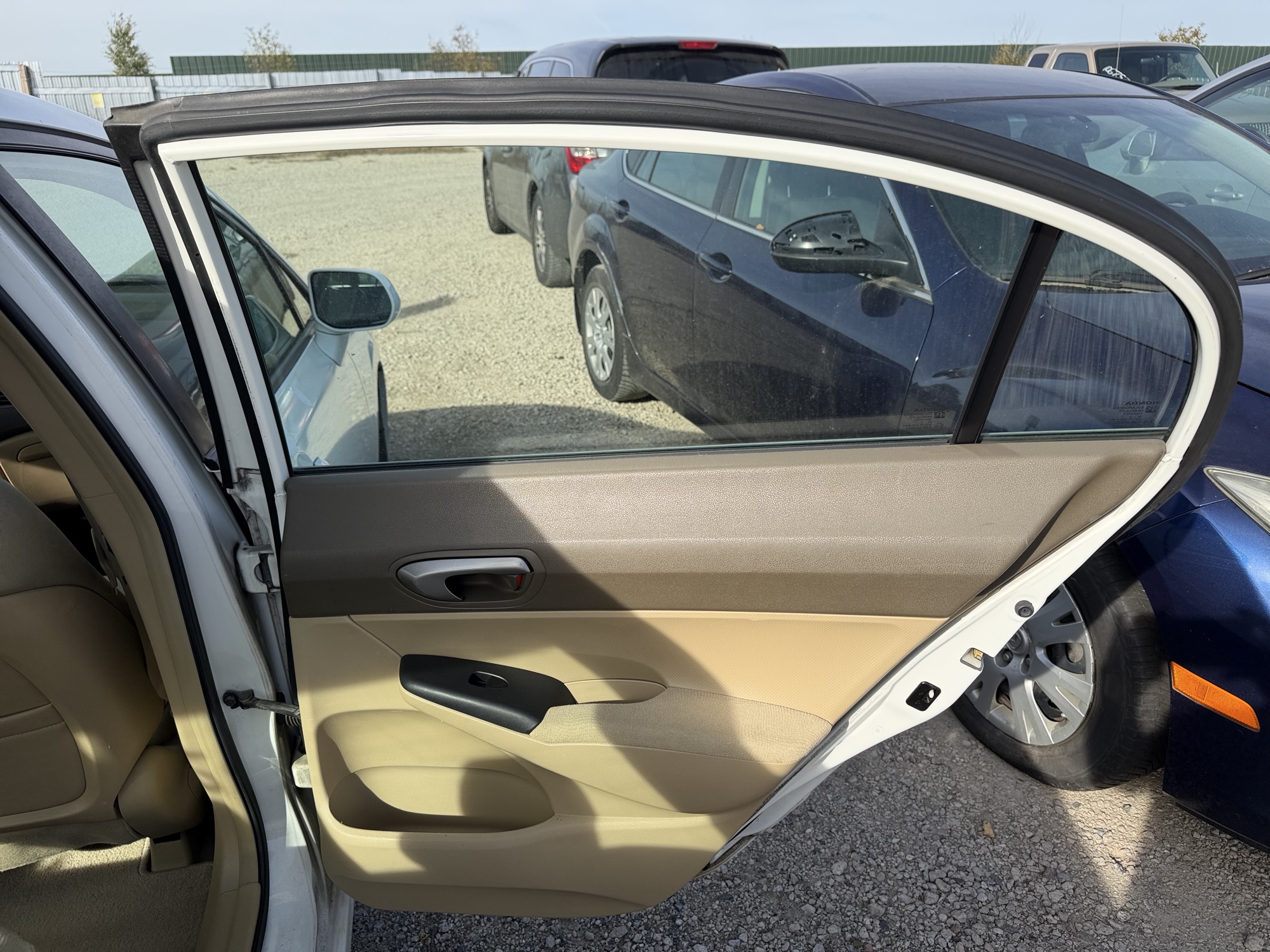 2006 honda civic lx-sedan with 201831 miles for sale near Elk River, Minnesota 106691_30_pass_rear_door_panel.jpg