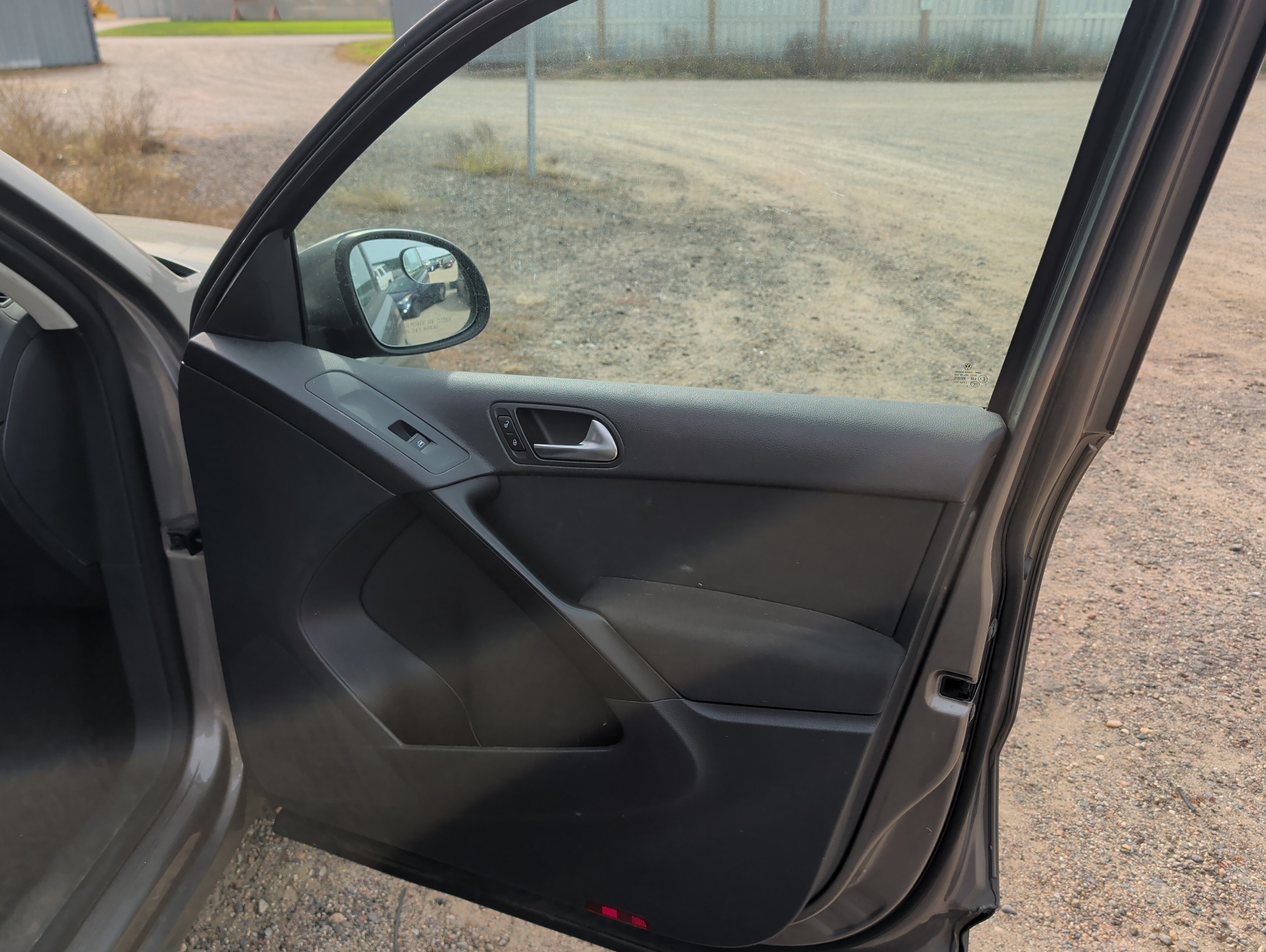 2011 volkswagen tiguan s with 149749 miles for sale near Elk River, Minnesota 106692_32_passenger_door_panel.jpg