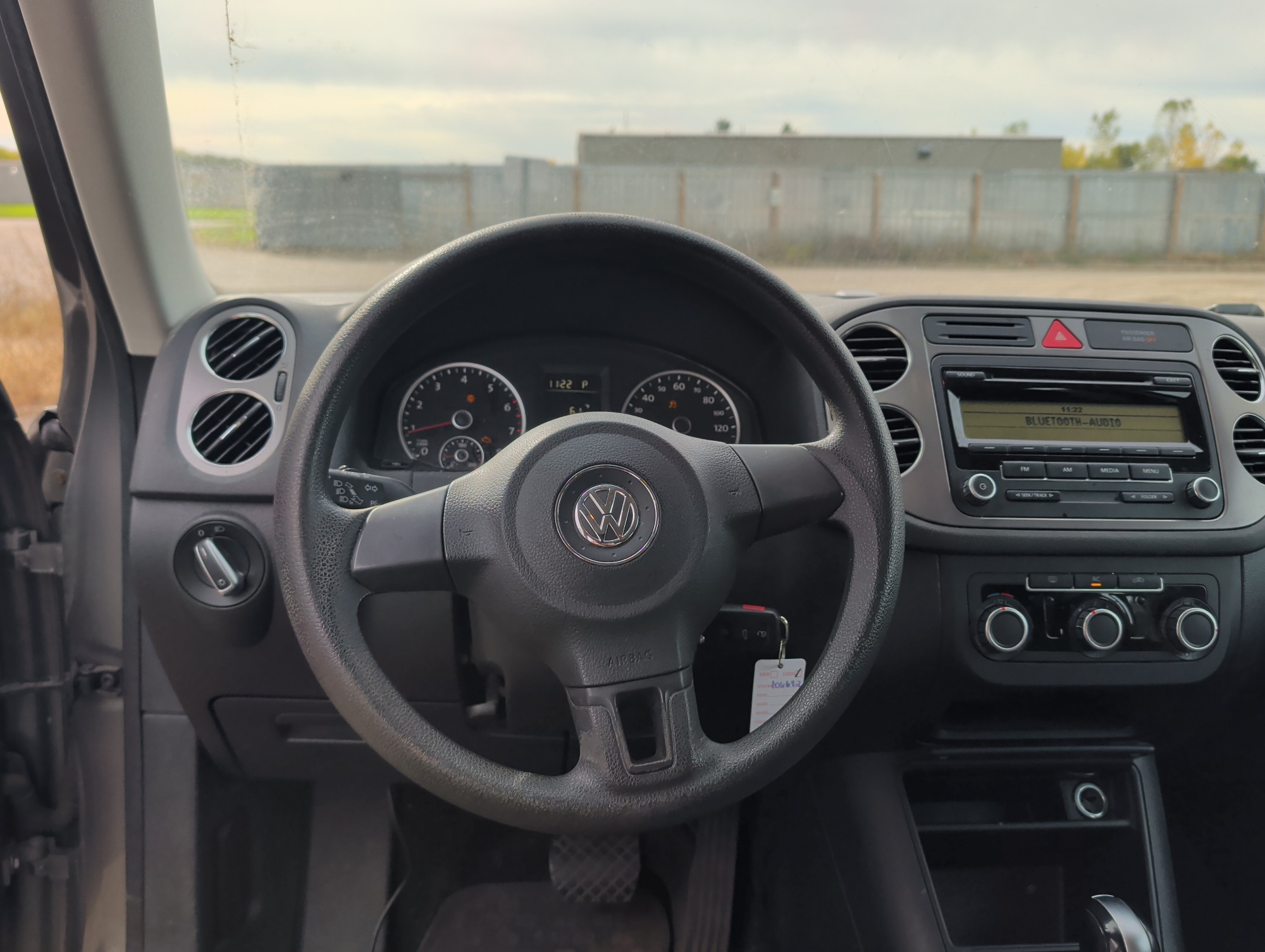 2011 volkswagen tiguan s with 149749 miles for sale near Elk River, Minnesota 106692_33_dash_from_driver.jpg
