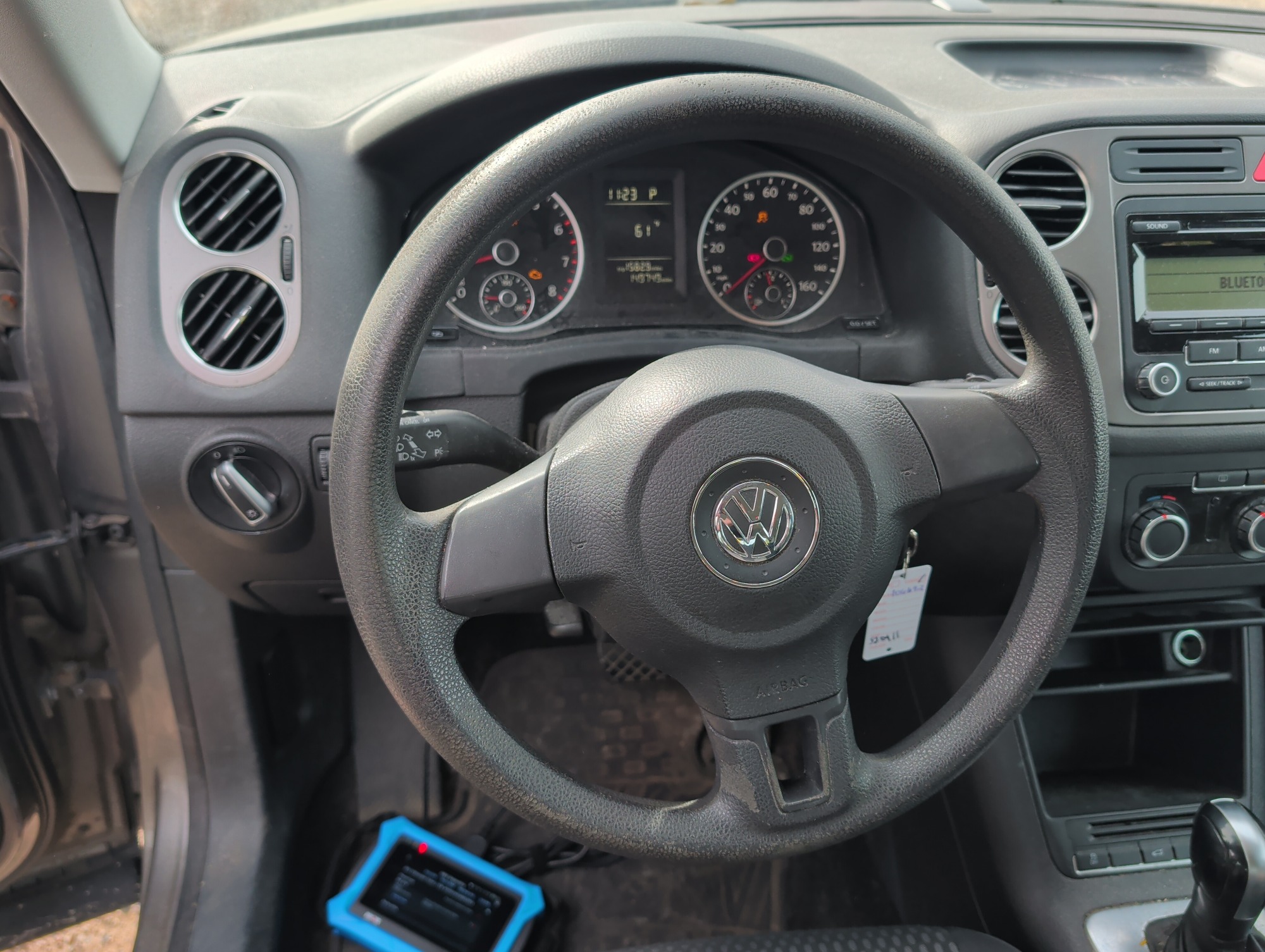 2011 volkswagen tiguan s with 149749 miles for sale near Elk River, Minnesota 106692_36_steering_wheel.jpg