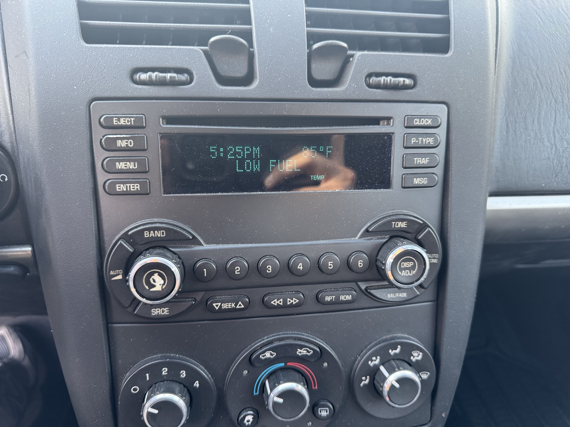 2006 chevrolet malibu lt with 143181 miles for sale near Elk River, Minnesota 106693_39_radio_closeup.jpg