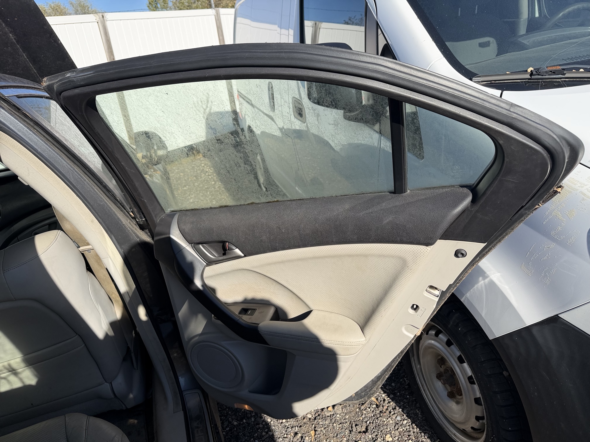 2010 acura tsx 5-speed-at with 228743 miles for sale near Elk River, Minnesota 106694_30_pass_rear_door_panel.jpg