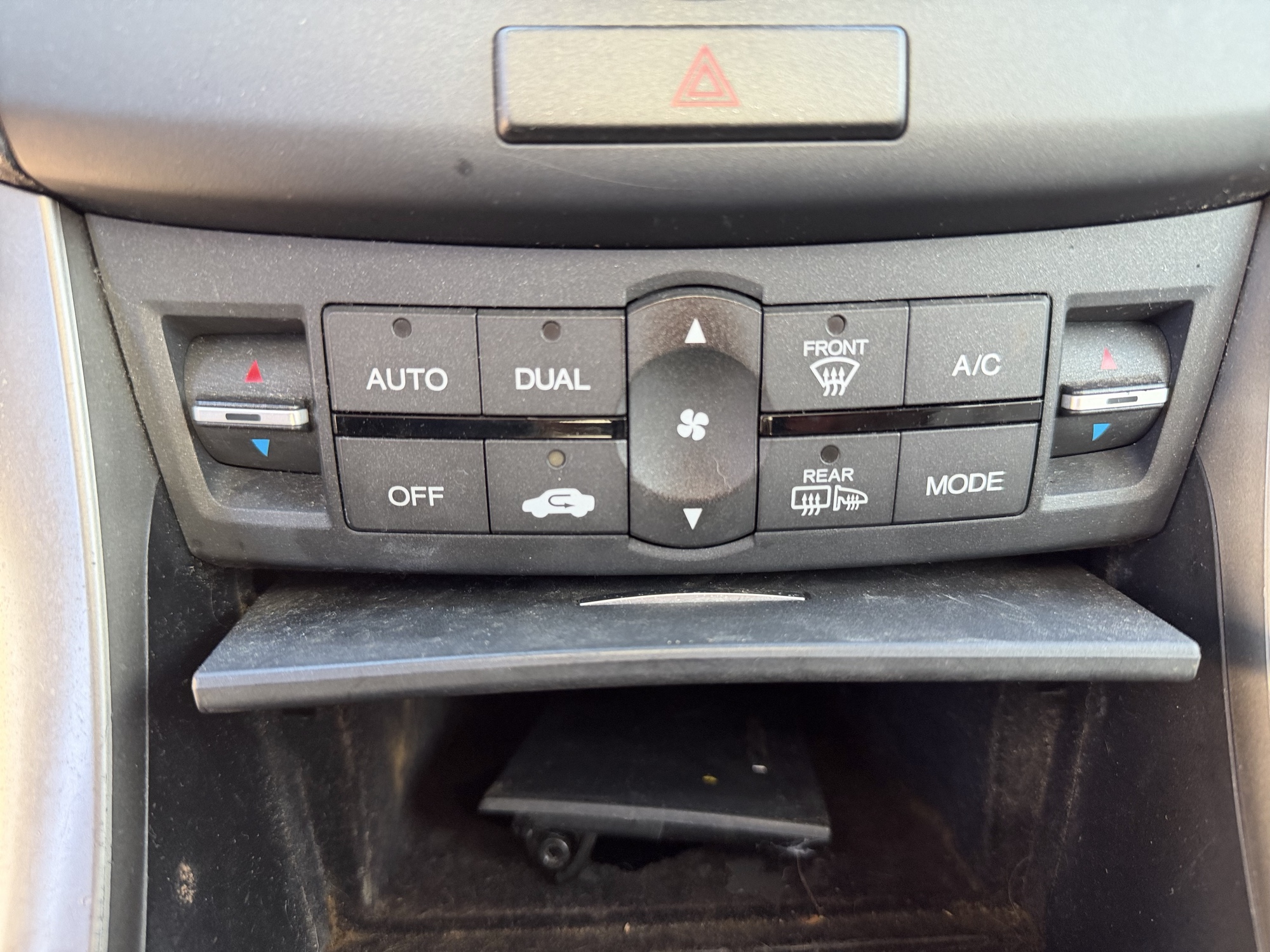 2010 acura tsx 5-speed-at with 228743 miles for sale near Elk River, Minnesota 106694_40_climate_control.jpg