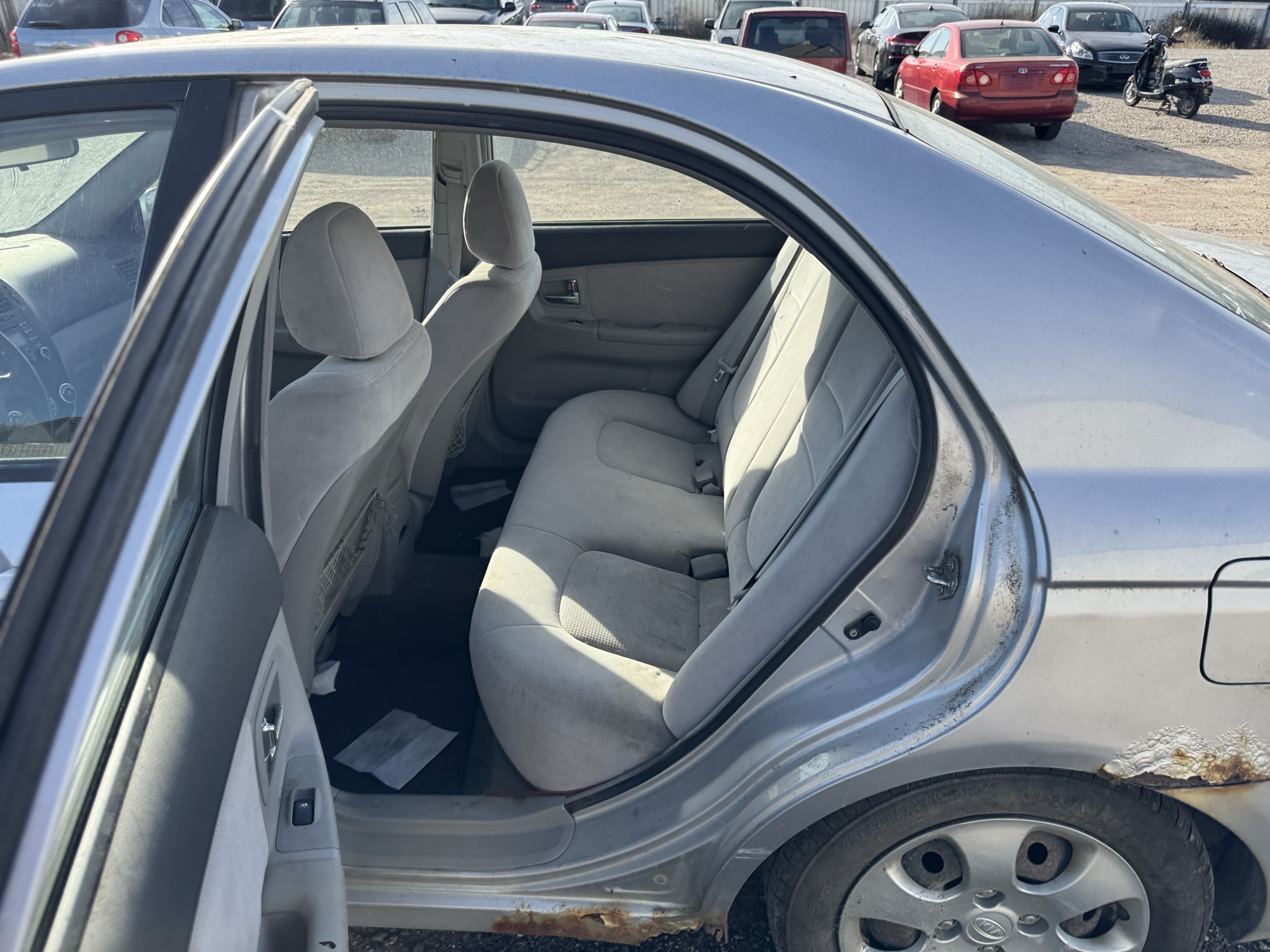 2007 kia spectra lx with 188719 miles for sale near Elk River, Minnesota 106695_24_drv_rear_seat.jpg