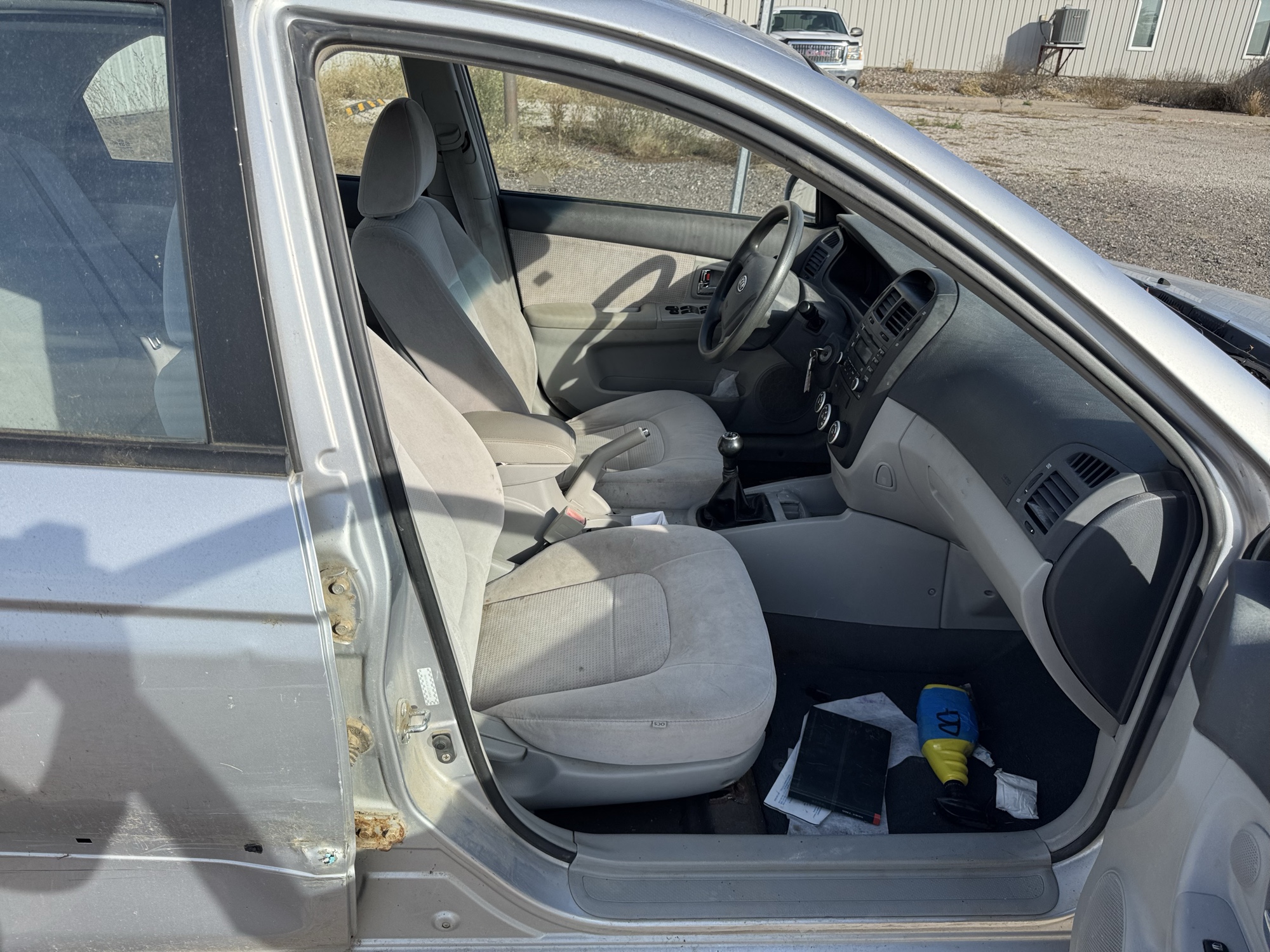2007 kia spectra lx with 188719 miles for sale near Elk River, Minnesota 106695_31_passenger_seat.jpg