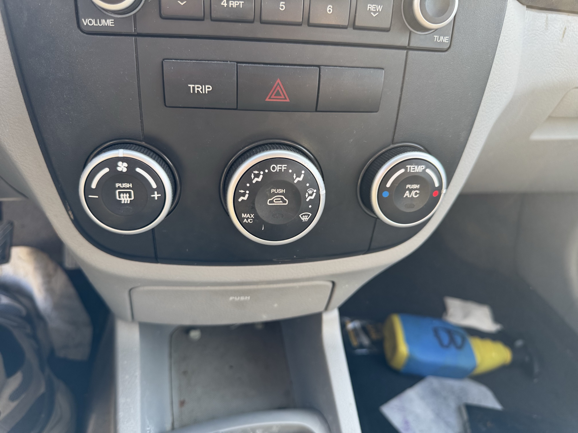 2007 kia spectra lx with 188719 miles for sale near Elk River, Minnesota 106695_40_climate_control.jpg