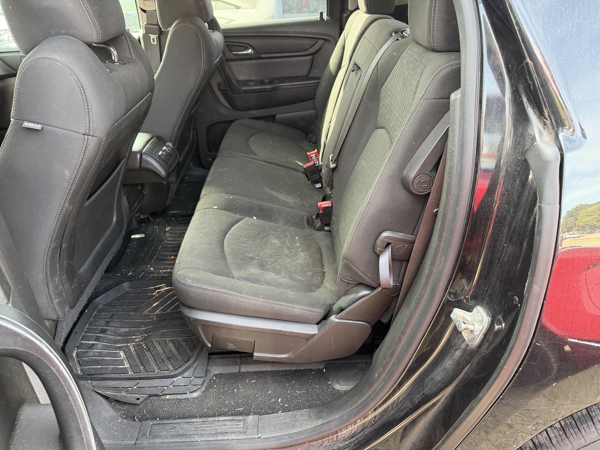 2015 gmc acadia sle-1-awd with 153034 miles for sale near Elk River, Minnesota 106697_24_drv_rear_seat.jpg