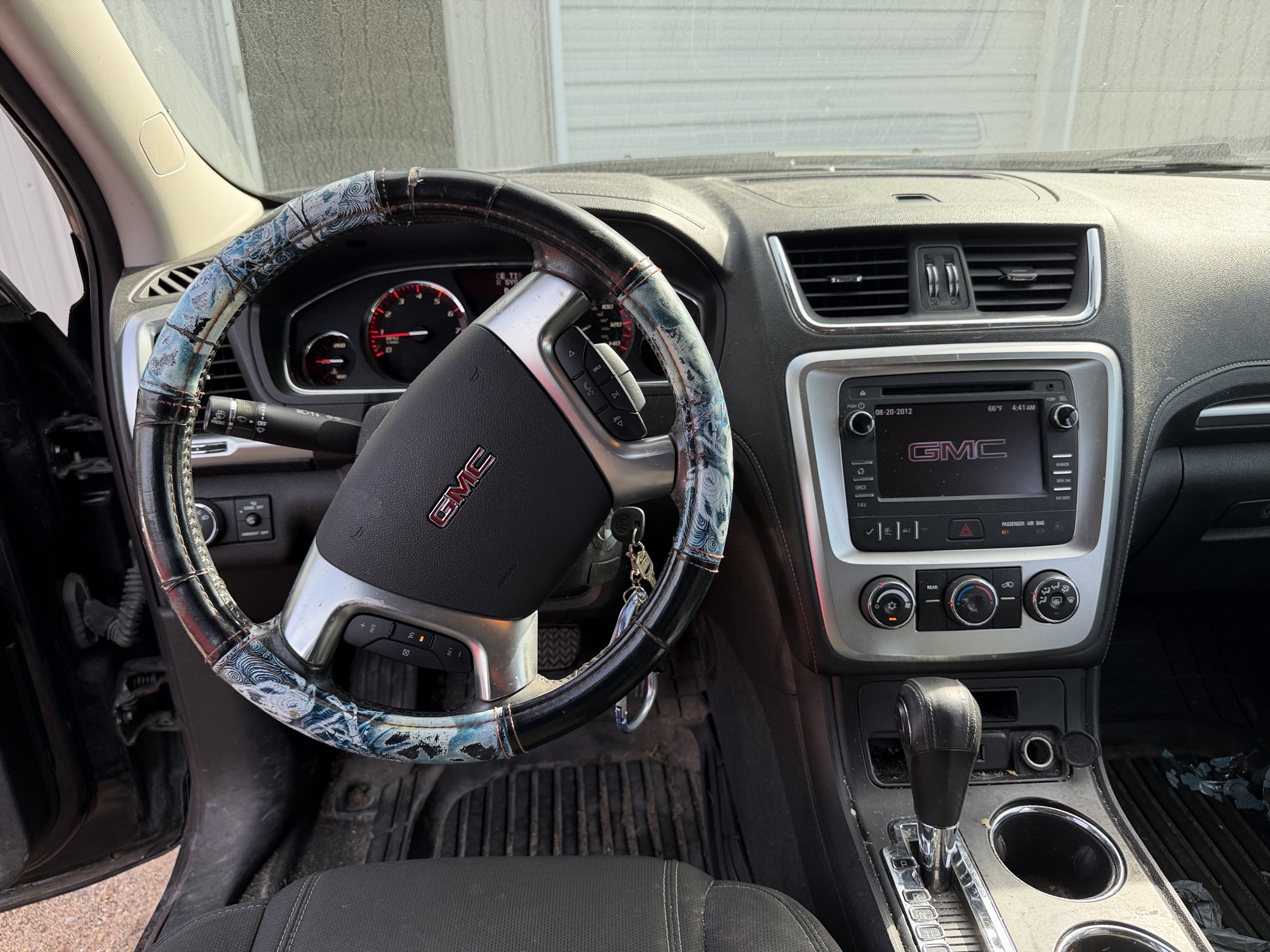 2015 gmc acadia sle-1-awd with 153034 miles for sale near Elk River, Minnesota 106697_33_dash_from_driver.jpg