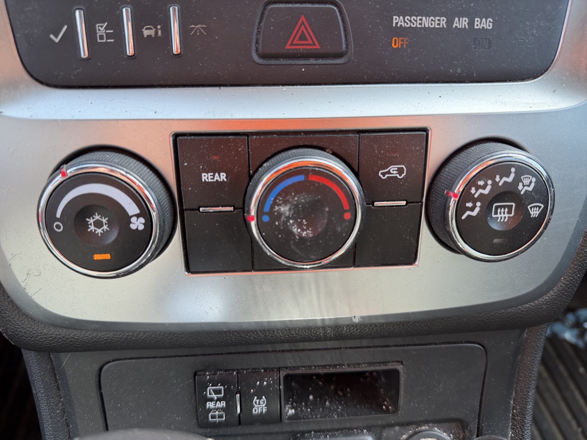 2015 gmc acadia sle-1-awd with 153034 miles for sale near Elk River, Minnesota 106697_40_climate_control.jpg