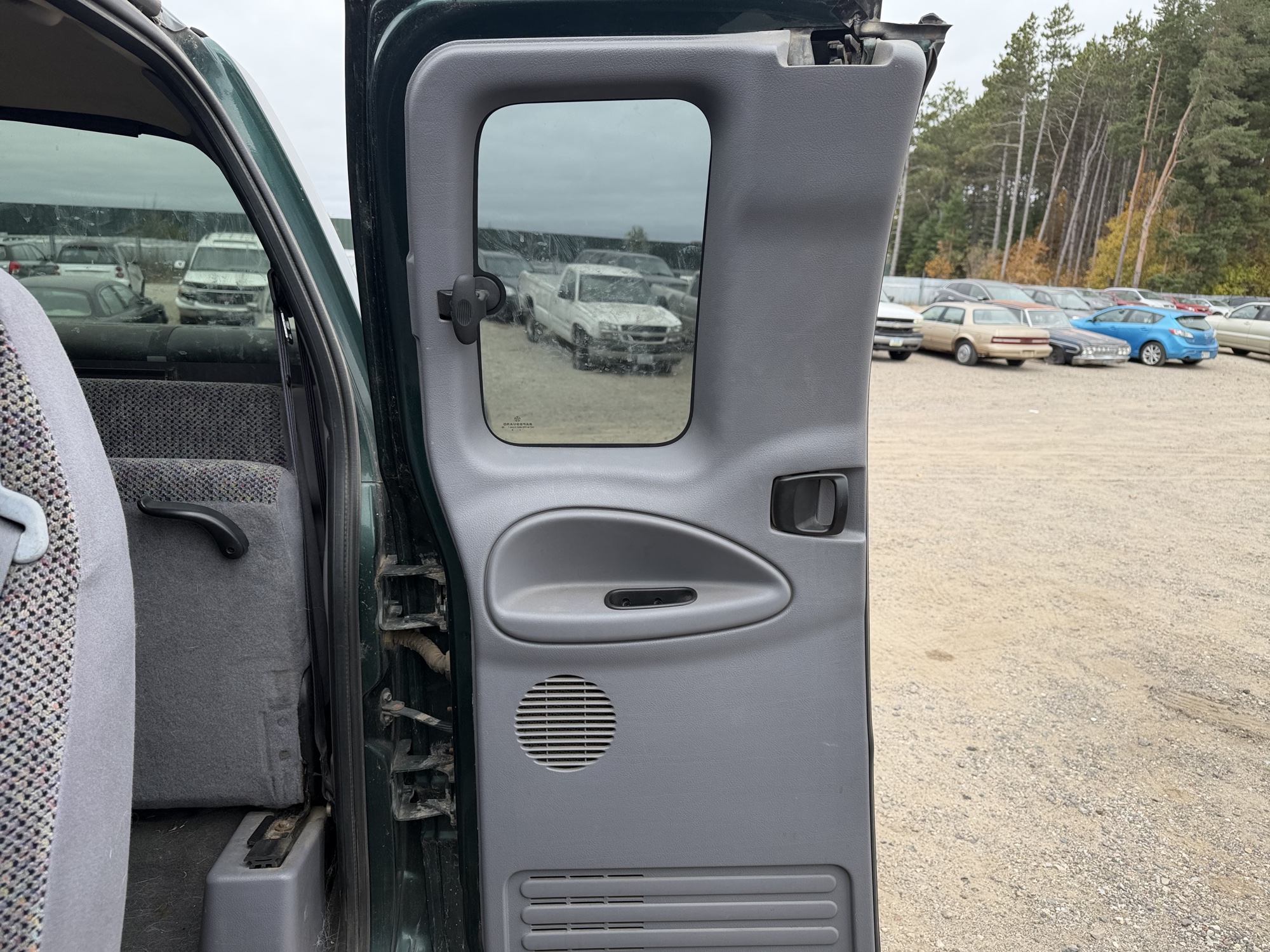 1998 dodge ram-1500 quad-cab-8-ft.-bed-4wd with 133361 miles for sale near Elk River, Minnesota 106699_25_drv_rear_door_panel.jpg