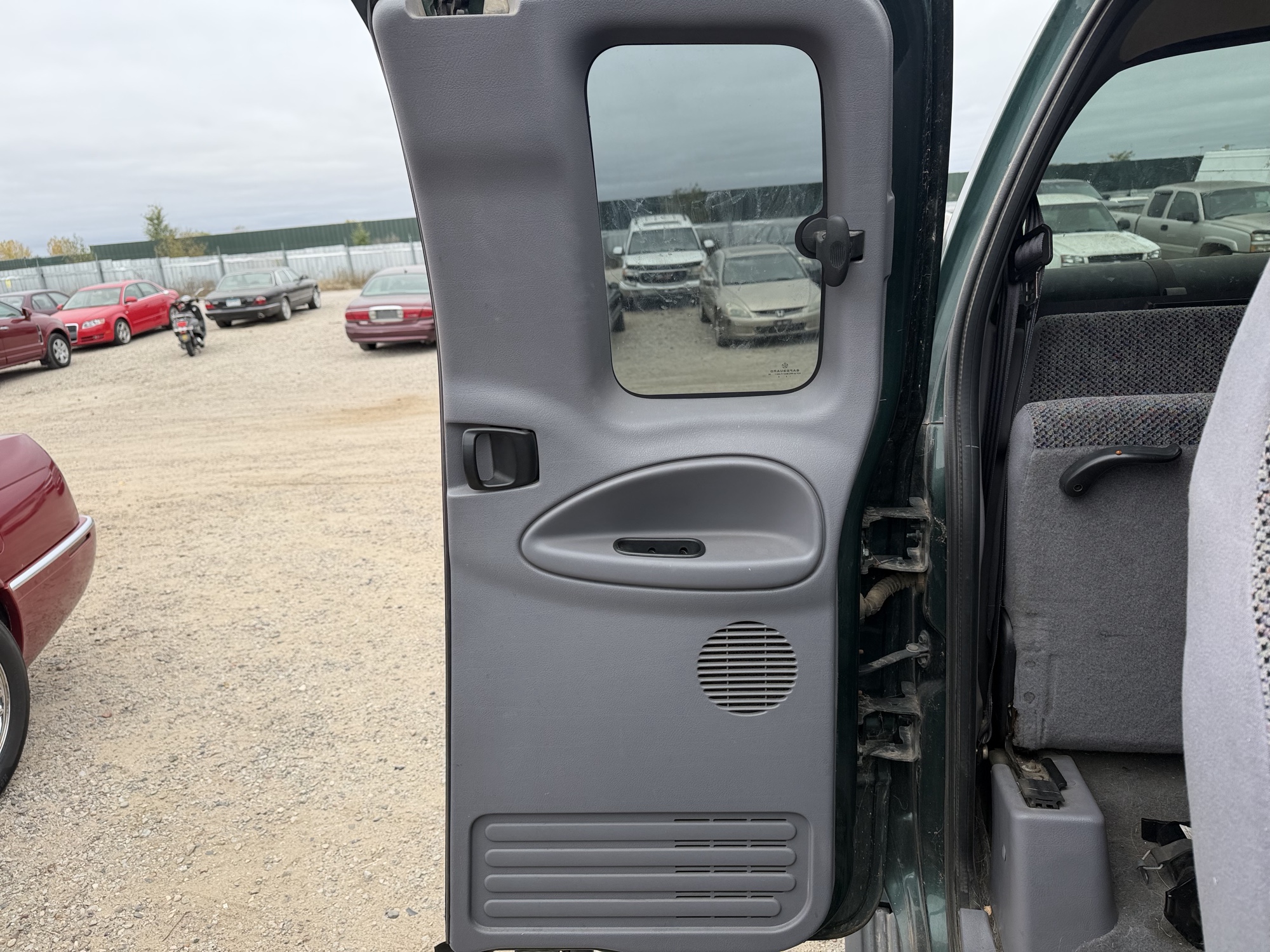 1998 dodge ram-1500 quad-cab-8-ft.-bed-4wd with 133361 miles for sale near Elk River, Minnesota 106699_30_pass_rear_door_panel.jpg