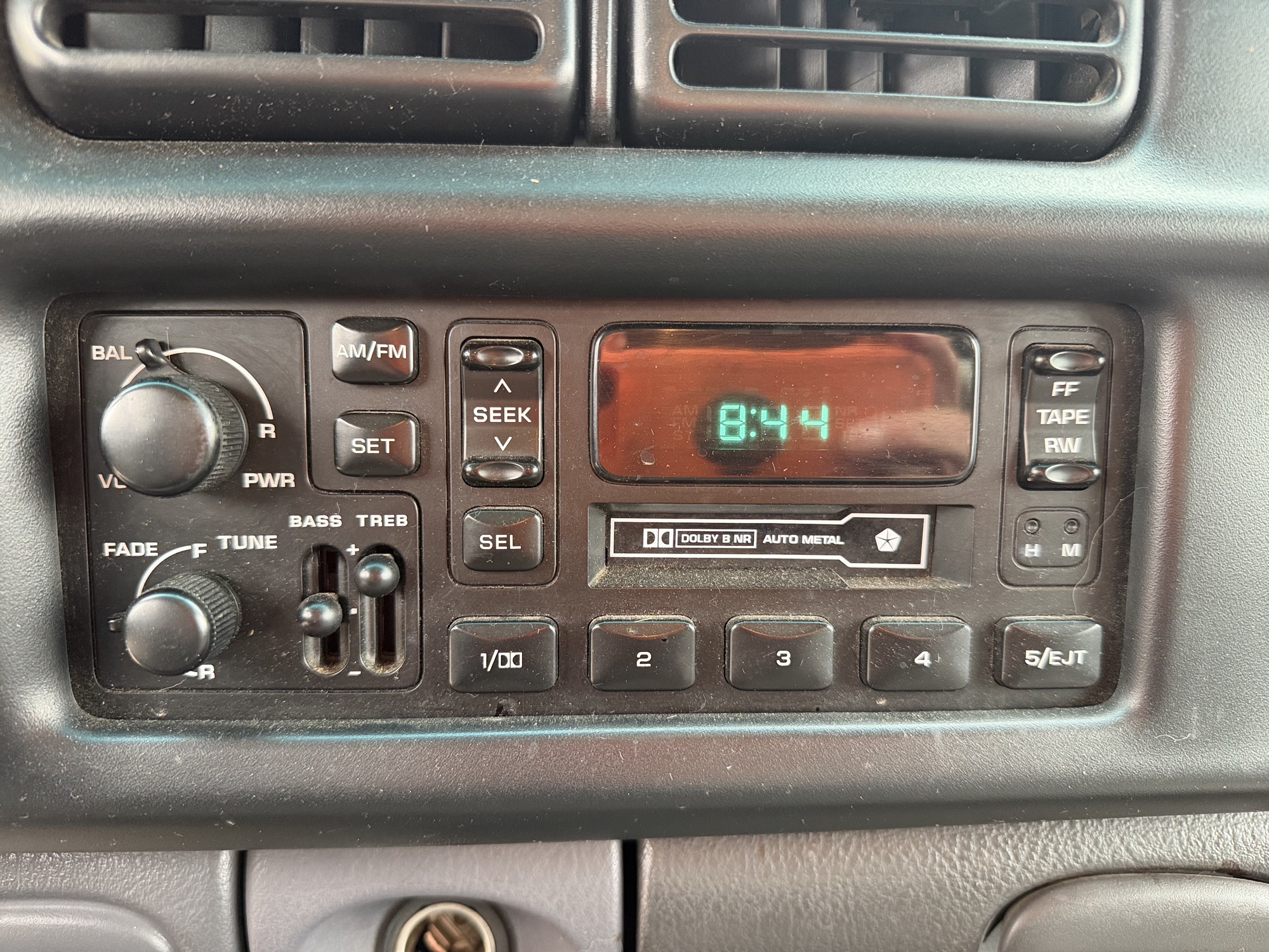 1998 dodge ram-1500 quad-cab-8-ft.-bed-4wd with 133361 miles for sale near Elk River, Minnesota 106699_39_radio_closeup.jpg